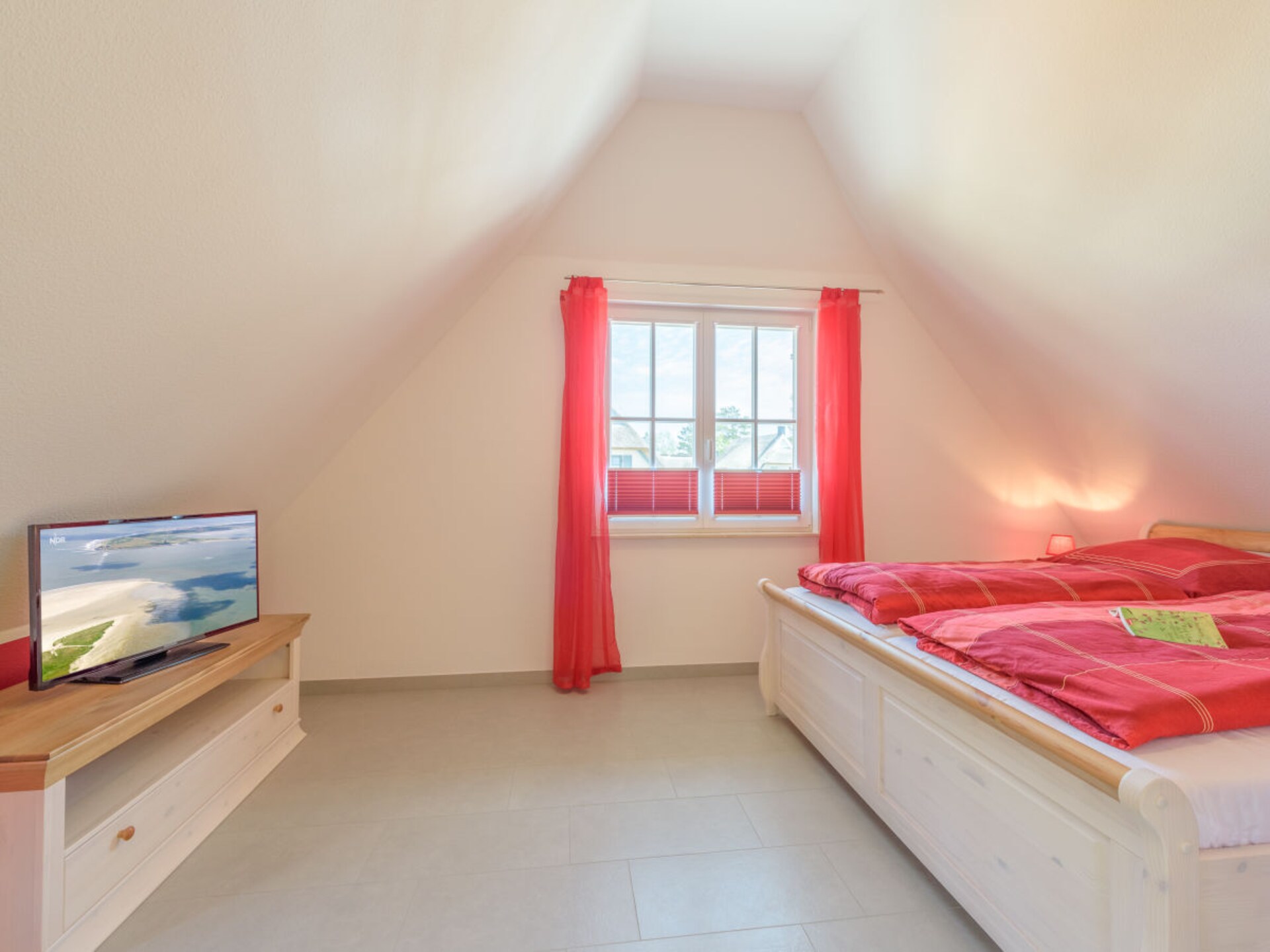 Adlerhorst in Glowe: Ruim vakantiehuis op 350 meter van het strand - foto 7