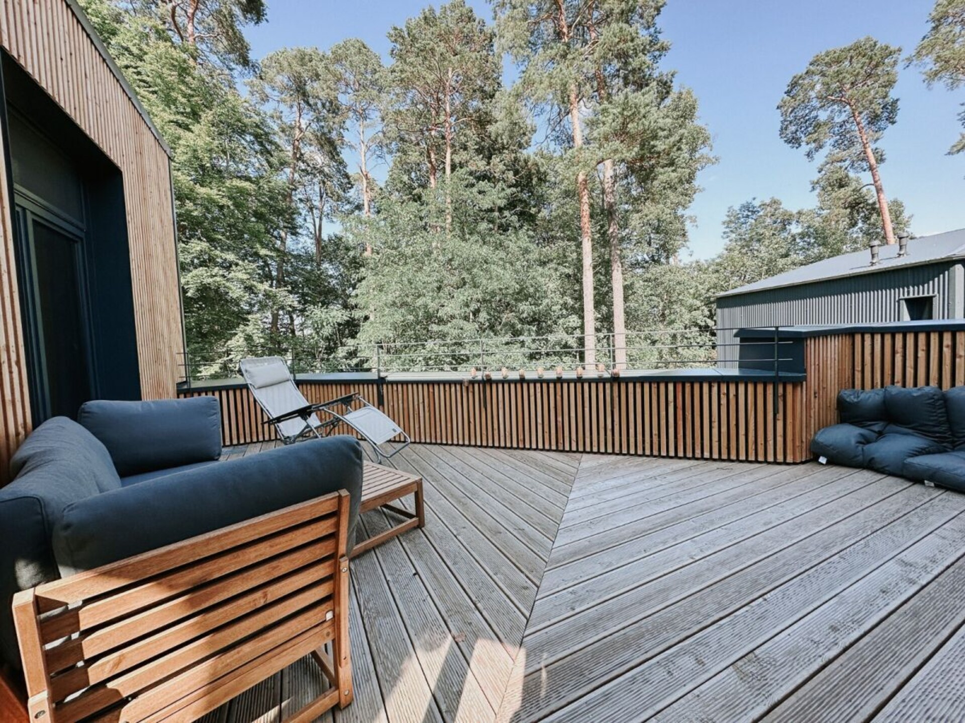 Architectonisch vakantiehuis direct aan het meer bij Templin voor 8 personen - foto 16