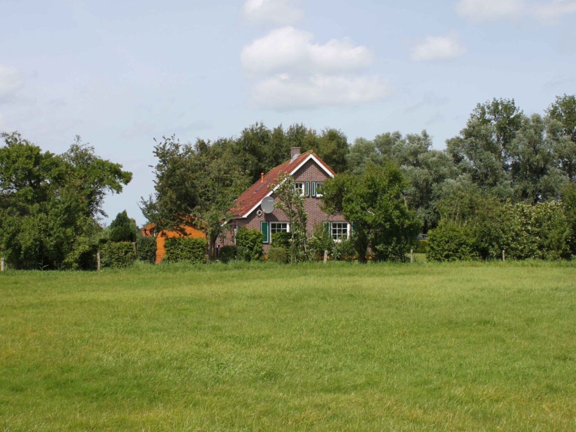 Dromerig Oost-Fries landhuis nabij Neuharlingersiel – 4 slaapkamers - foto 28