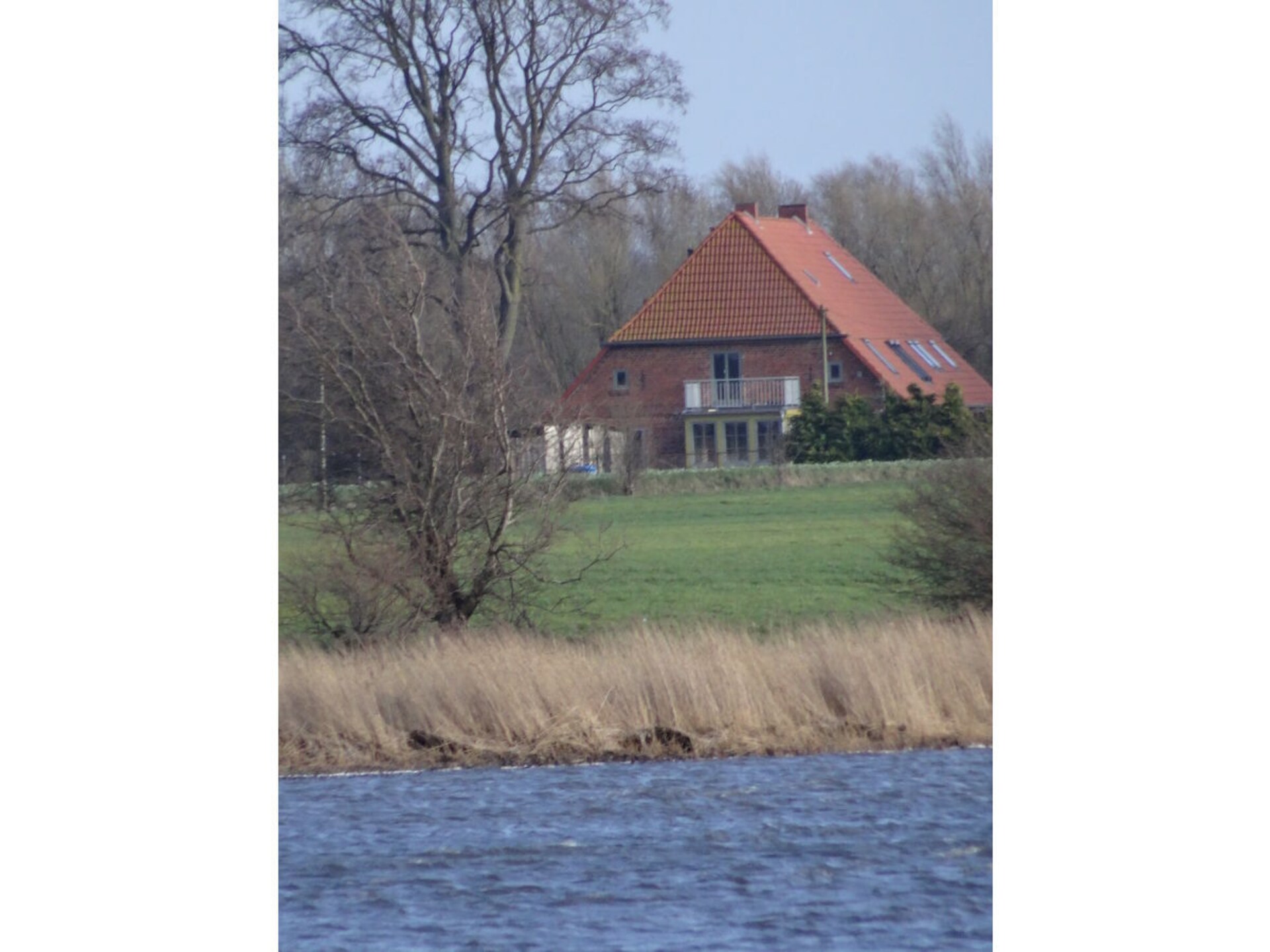 Stijlvol gerenoveerd boerderijappartement uit 1840 aan de baai van Ummanz - foto 4