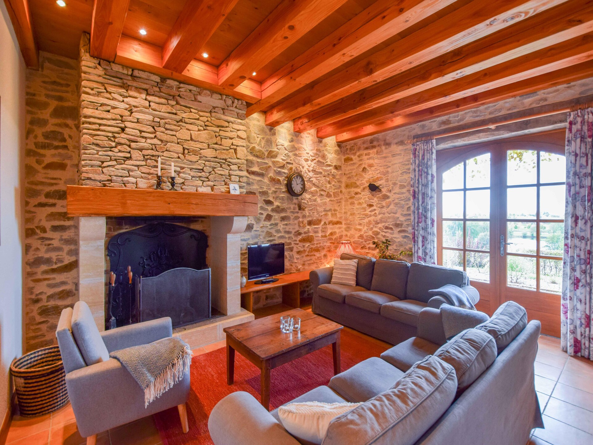 Privézwembad en luxe in vakantiehuis Le Bolet, St. Medard D'excideuil - foto 8