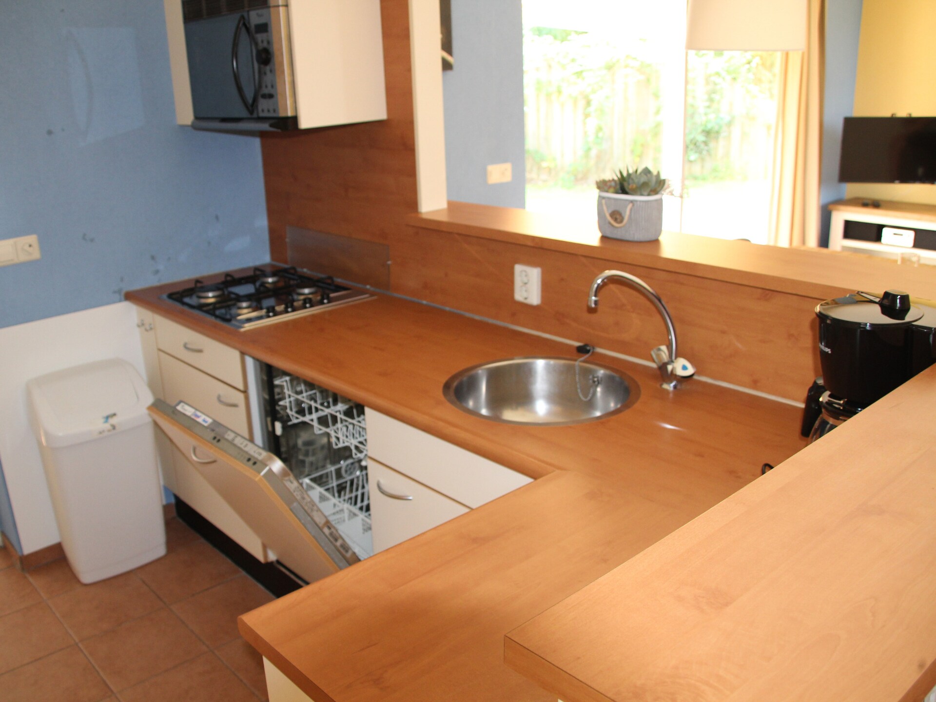 Comfort bungalow – max 4 personen – Nummer 84 - foto 5