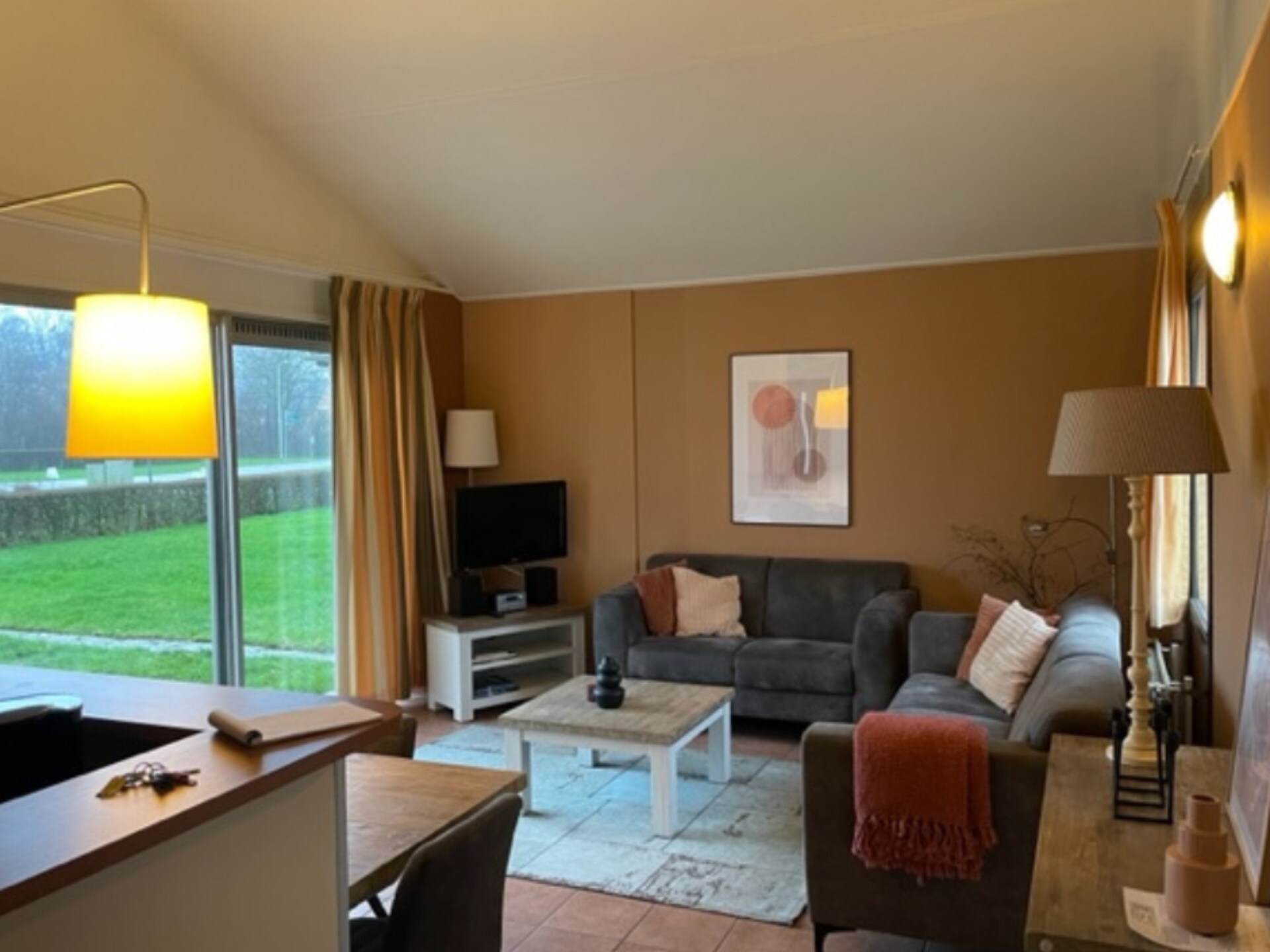 Premium bungalow – max 4 personen – nummer 107 - foto 1