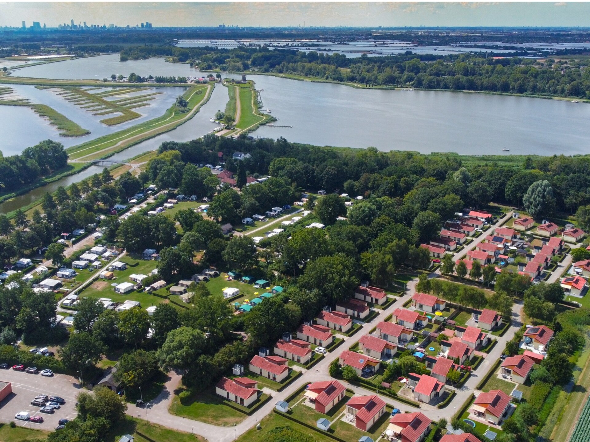 Premium bungalow – max 6 personen – Nummer 109 - foto 14