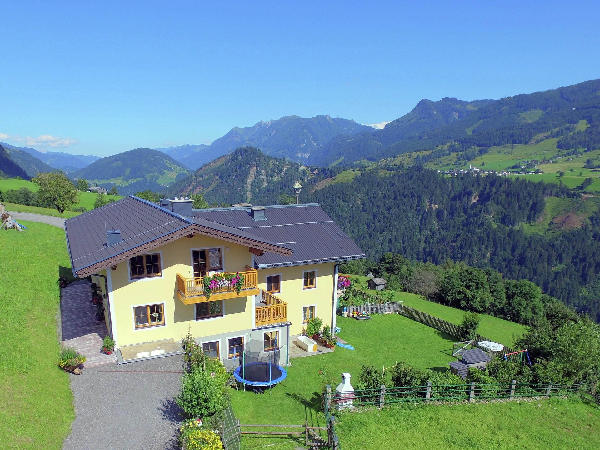 Zonnig appartement op 1060m hoogte met bergzicht, vlakbij Zell am See - foto 1