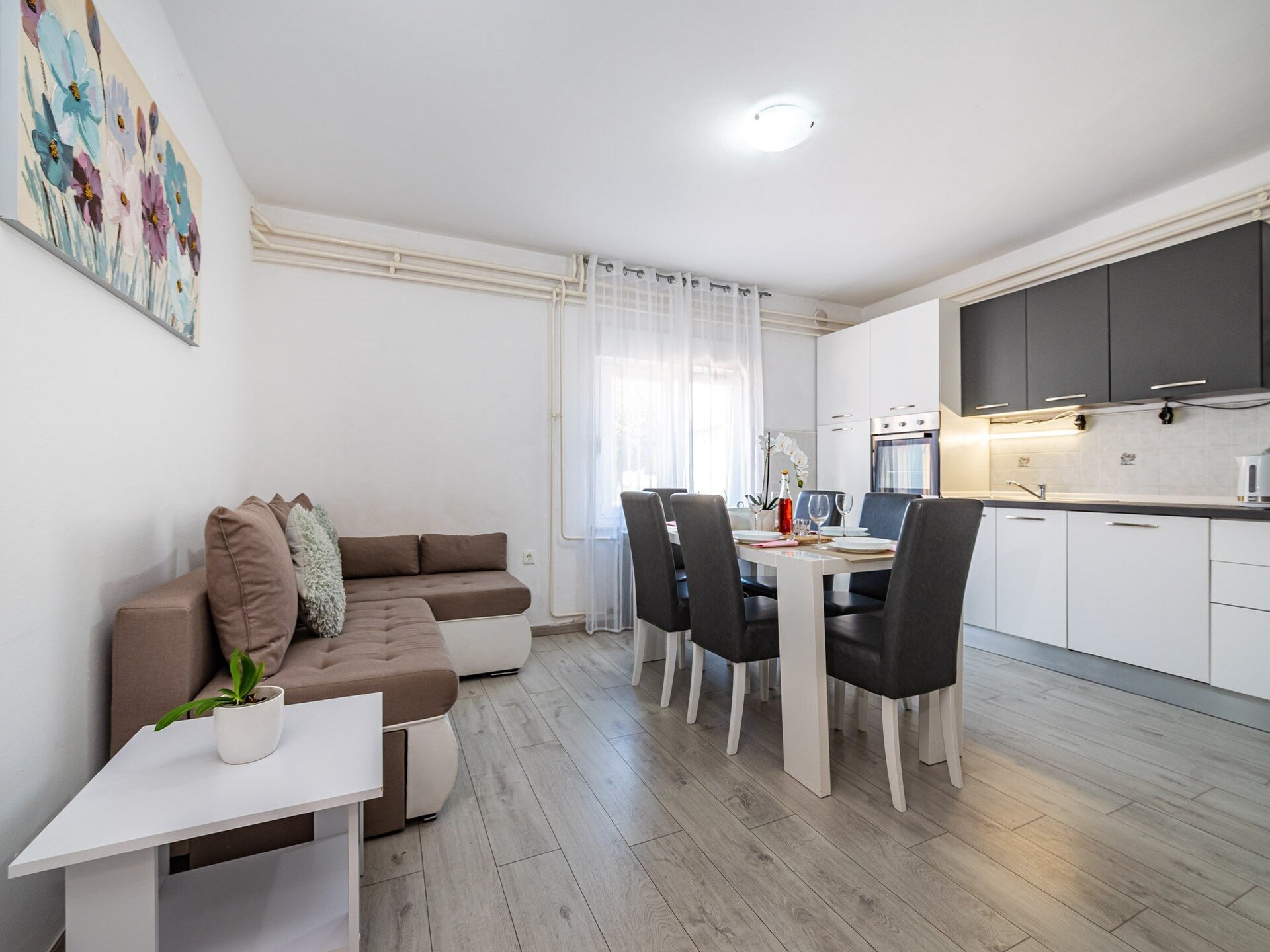 Ruime Vijf-Slaapkamer Villa met Verwarmd Zwembad bij Zadar - foto 3