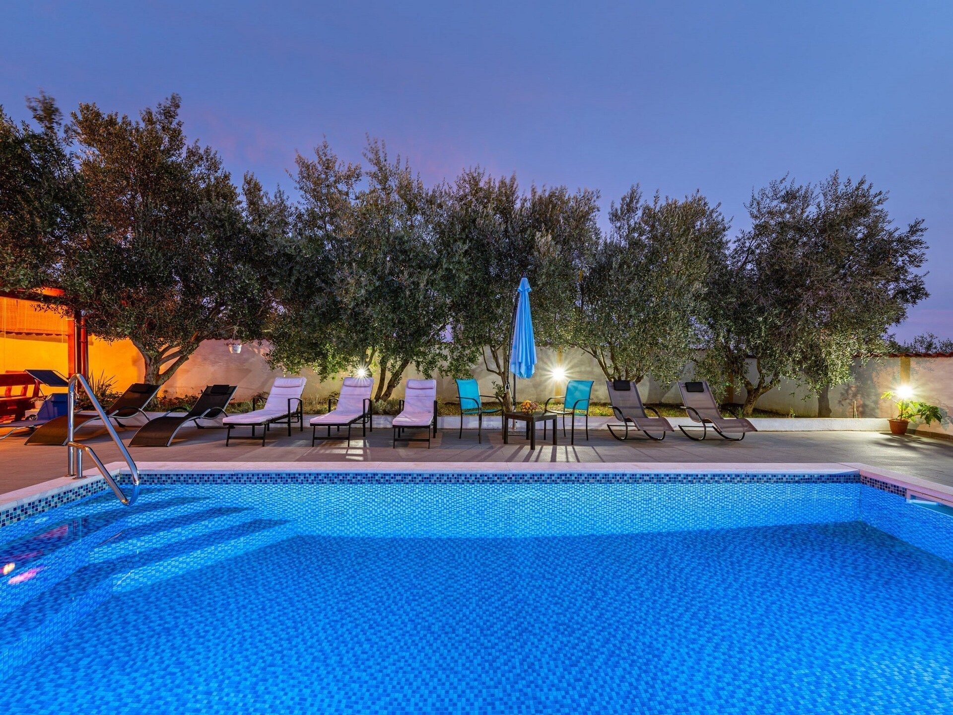 Ruime Vijf-Slaapkamer Villa met Verwarmd Zwembad bij Zadar - foto 42