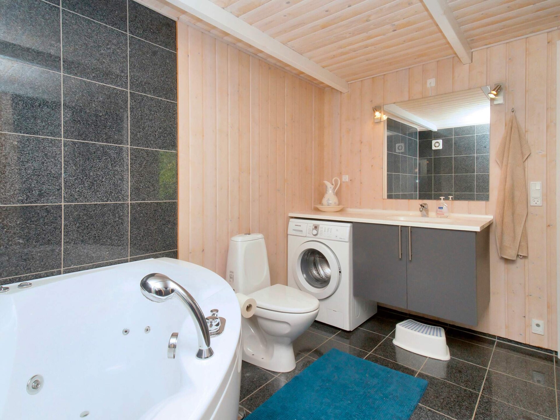 Aan zee: Rustgevend vakantiehuis in Skibby met sauna en whirlpool - foto 34