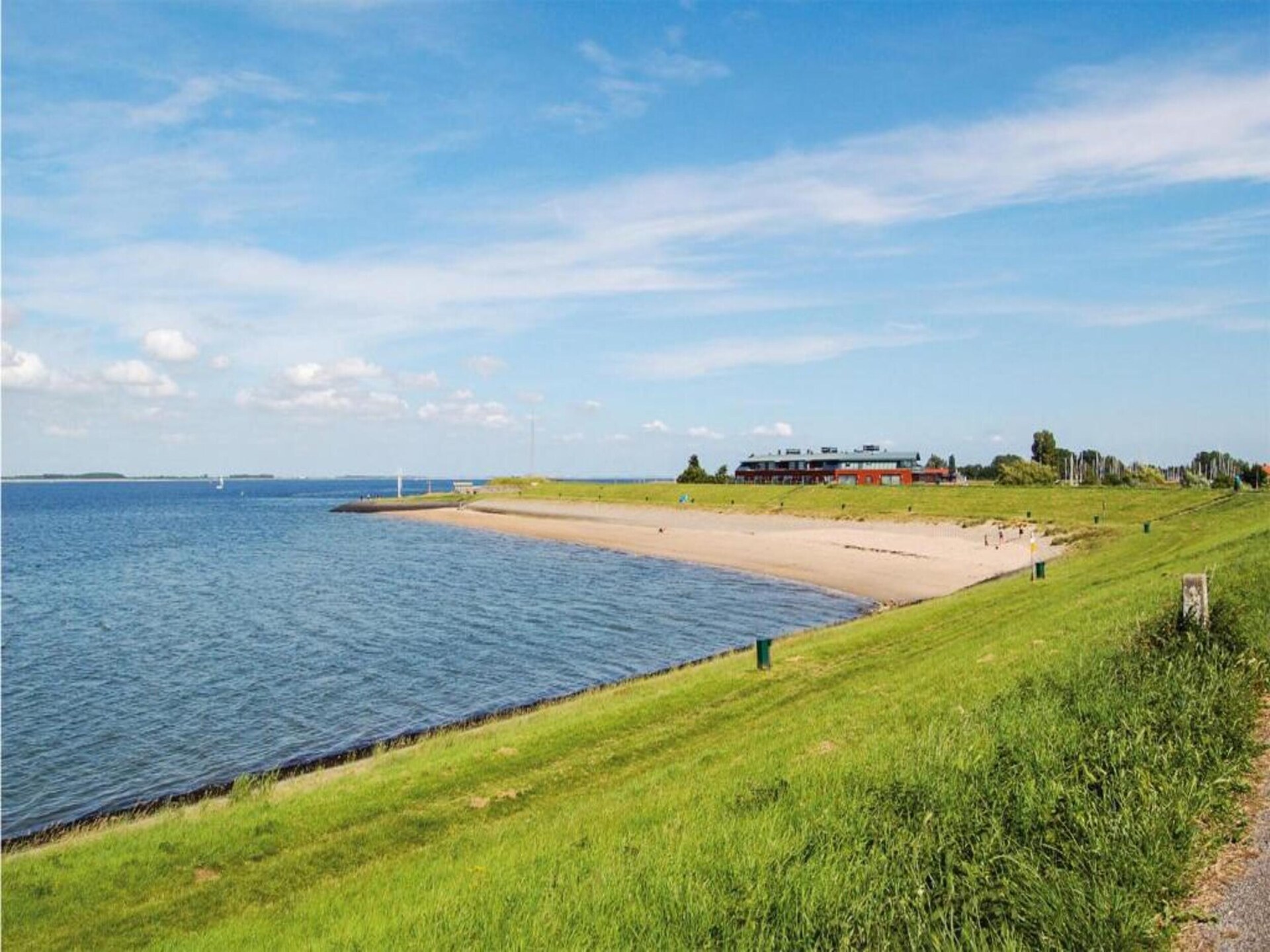 Modern vakantiehuis aan de Oosterschelde in rustig park - foto 39