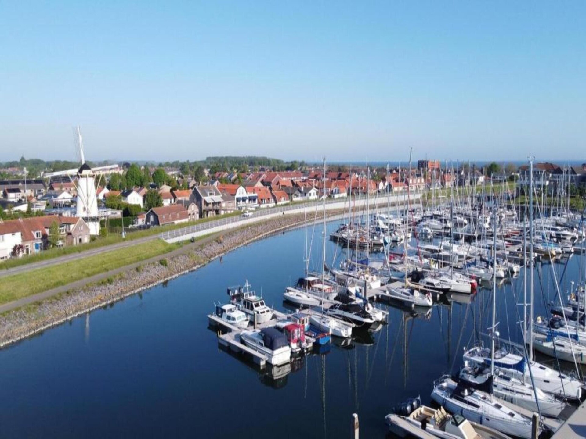 Modern vakantiehuis aan de Oosterschelde met tuin en dijkuitzicht - foto 39