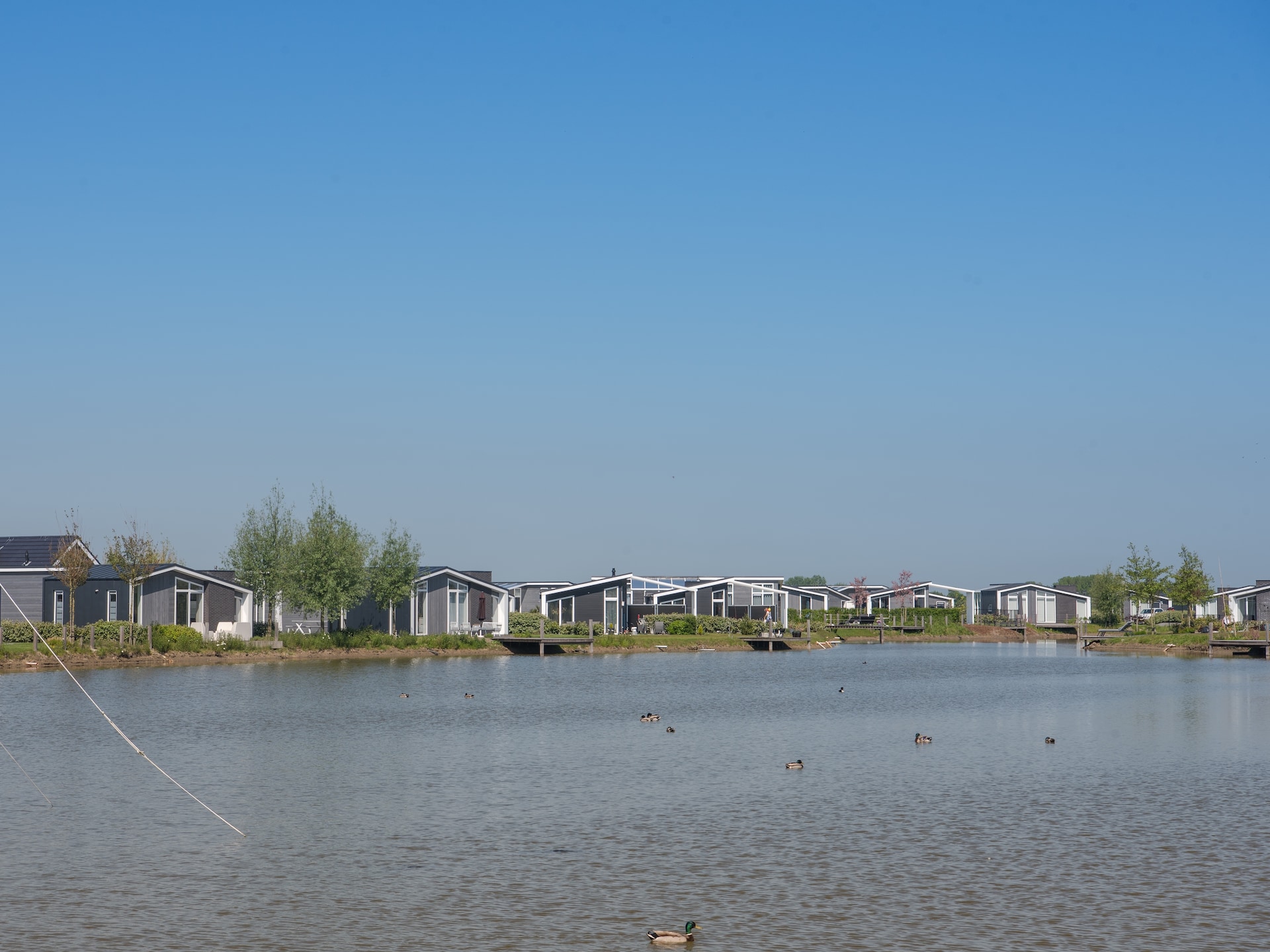 Charmant vakantiehuis aan het water in Wemeldinge met mediterrane tuin - foto 16