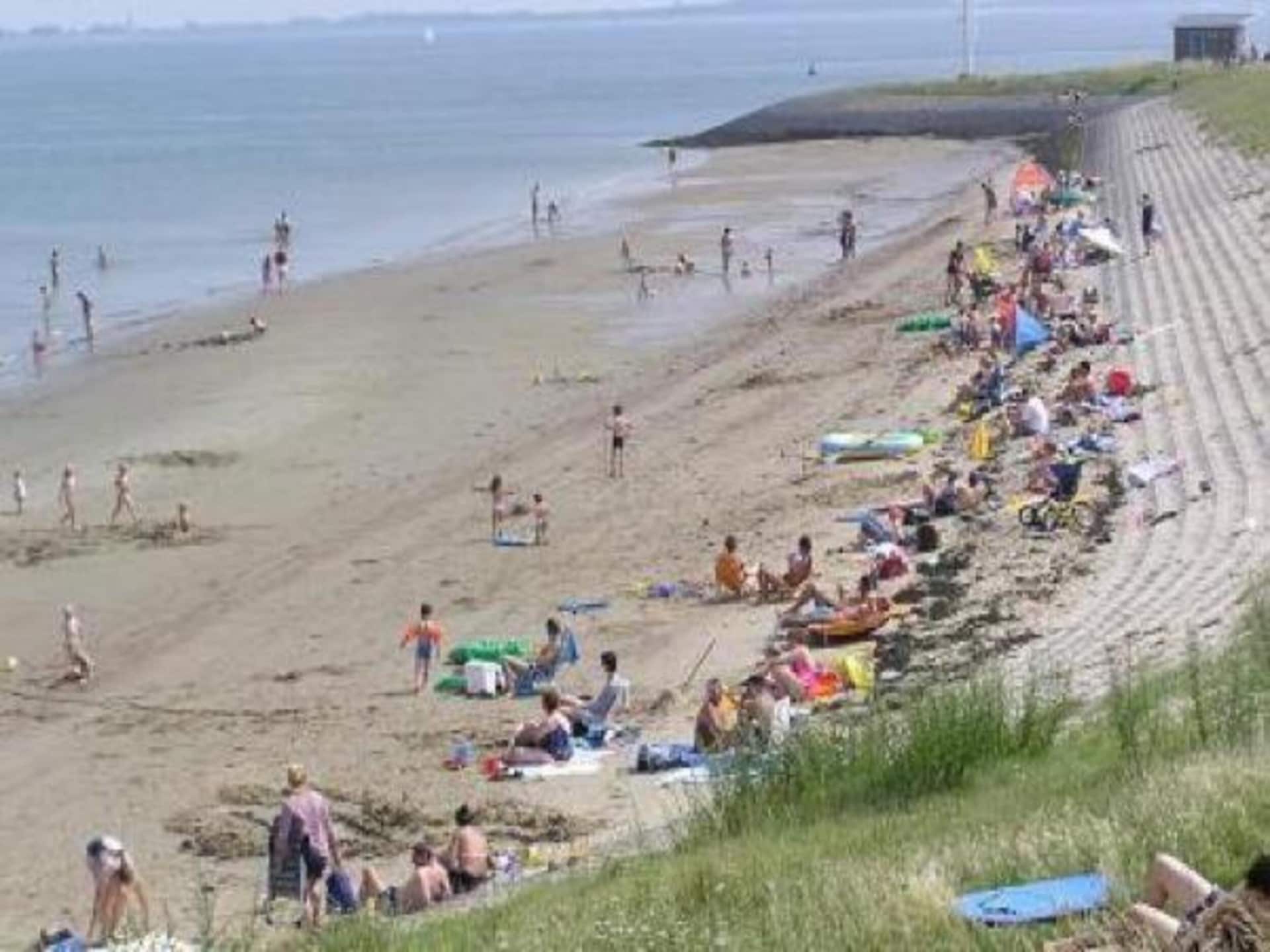 Charmant vakantiehuis aan het water in Wemeldinge met mediterrane tuin - foto 34