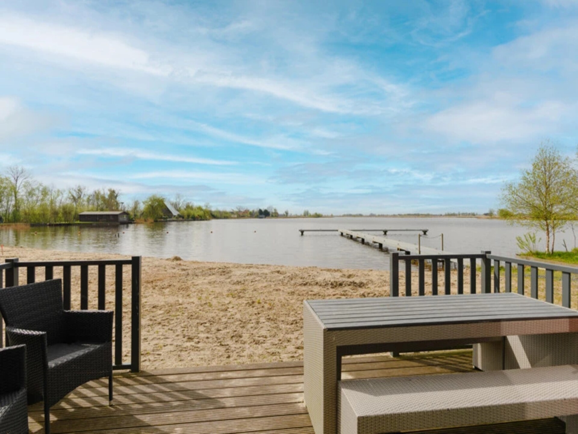 Vrijstaand vakantiehuis aan recreatiemeer in Waterpark Langelille - foto 13