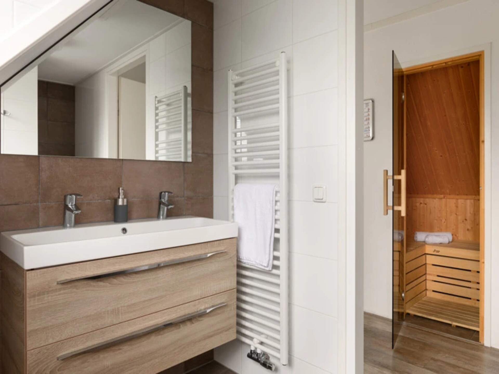 Modern vakantiehuis aan rustig recreatiemeer in Langelille - foto 13