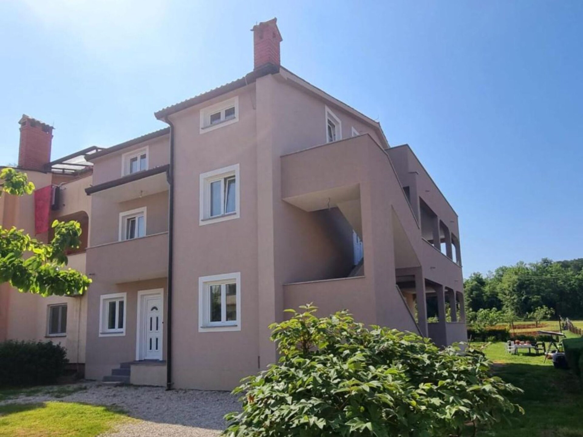 Zonovergoten appartement met zeezicht en terras op 400m van strand in Poreč - foto 16