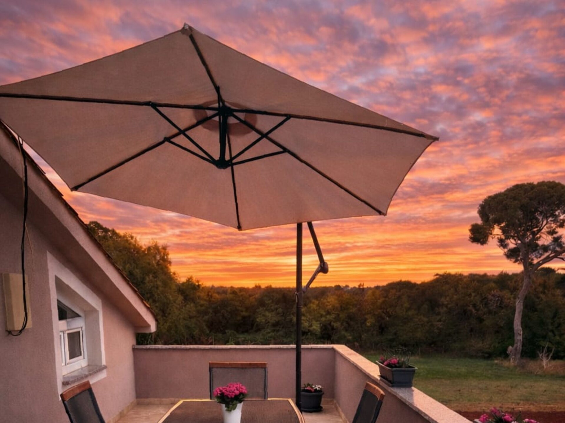 Zonovergoten appartement met zeezicht en terras op 400m van strand in Poreč - foto 19