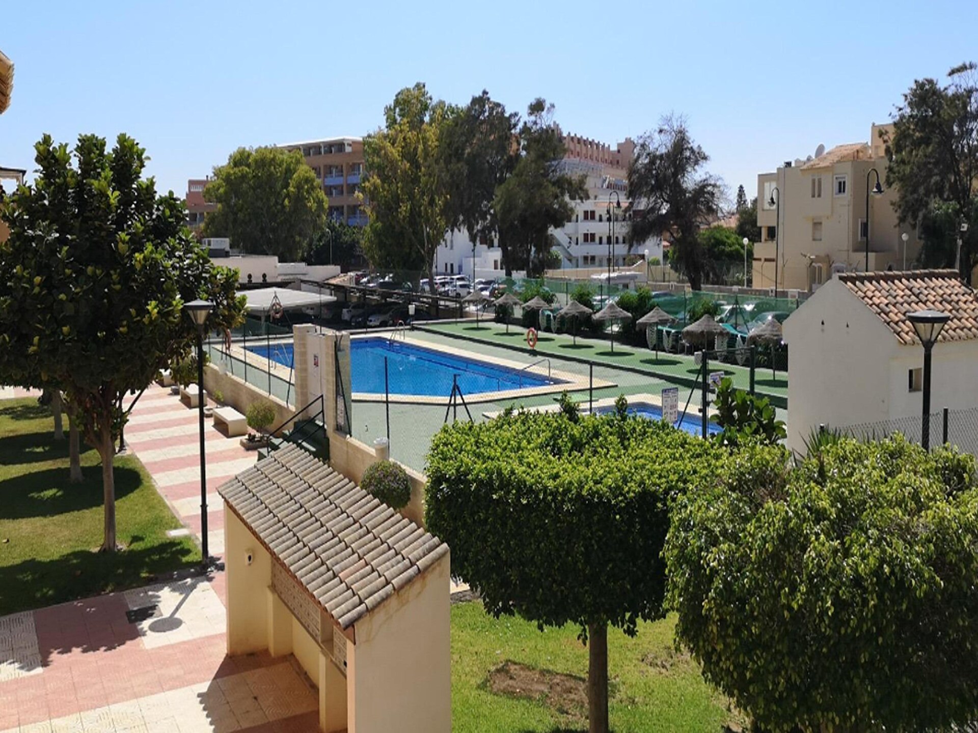 Vakantiehuis aan het strand in Roquetas de Mar - foto 8
