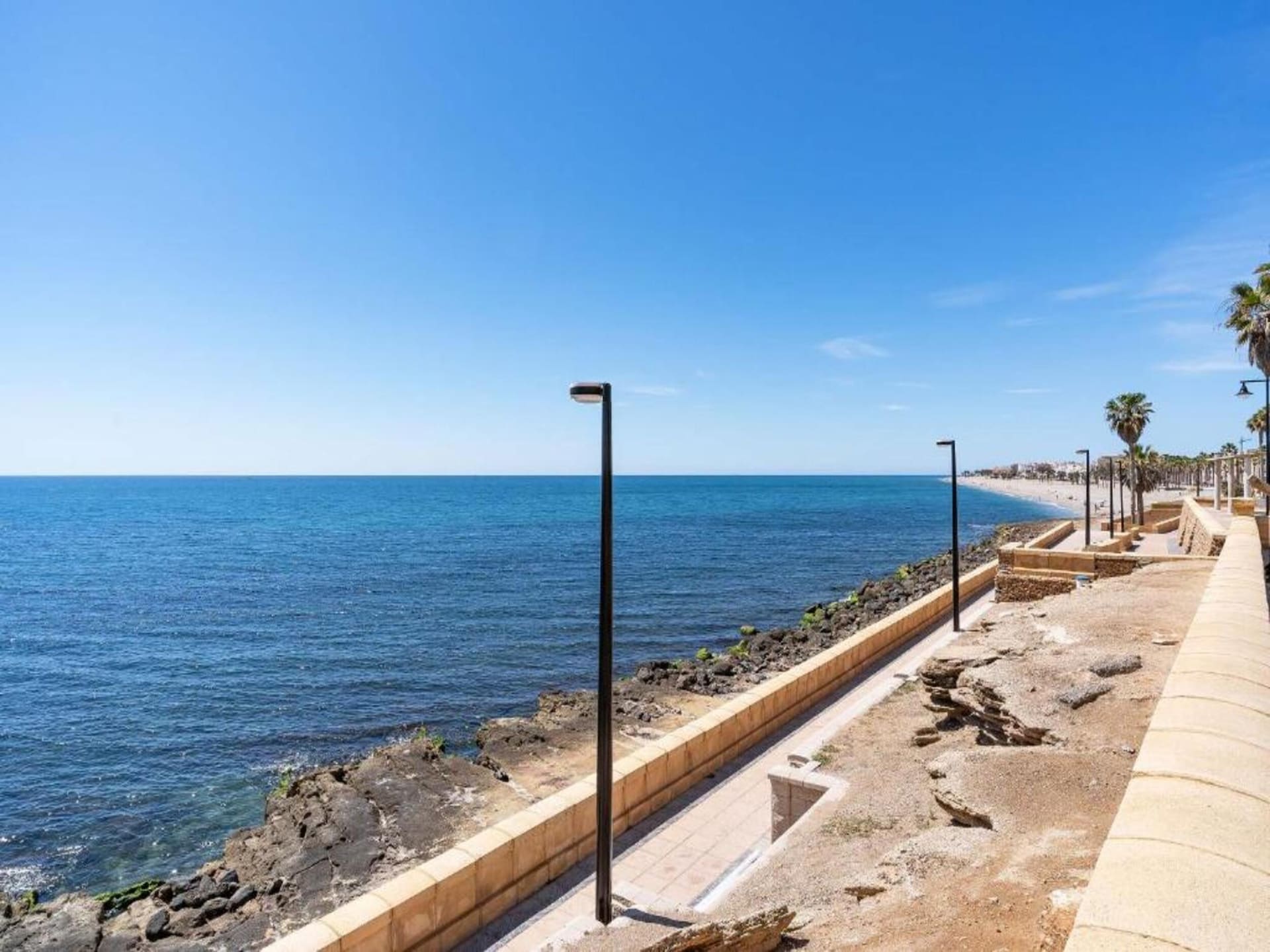 Vakantiehuis aan het strand in Roquetas de Mar - foto 35