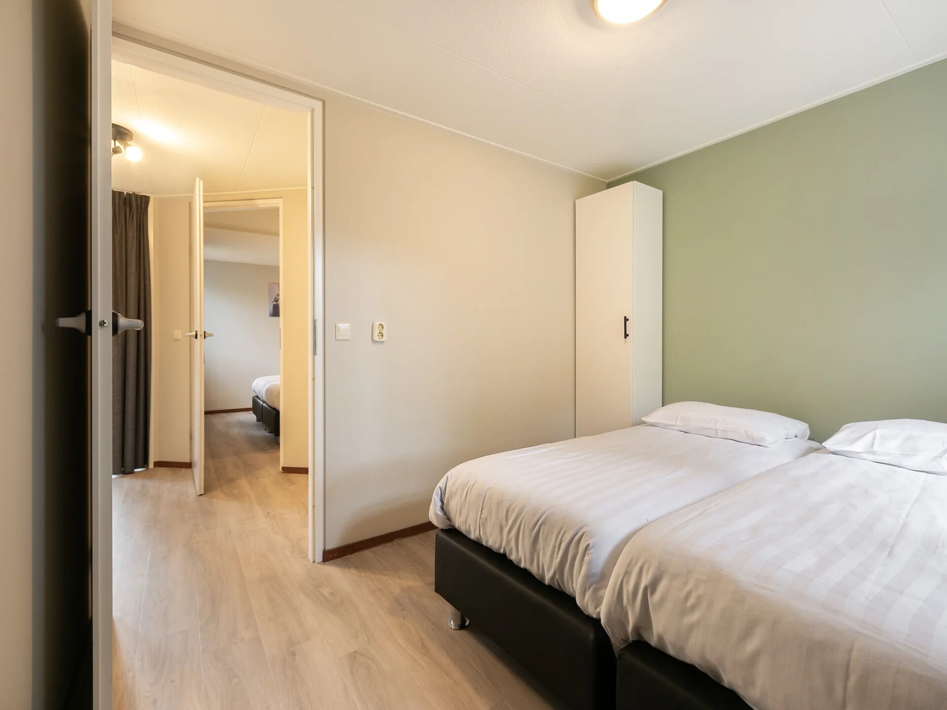 Autovrij genieten in bosrijke bungalow bij Kootwijkerzand - foto 7