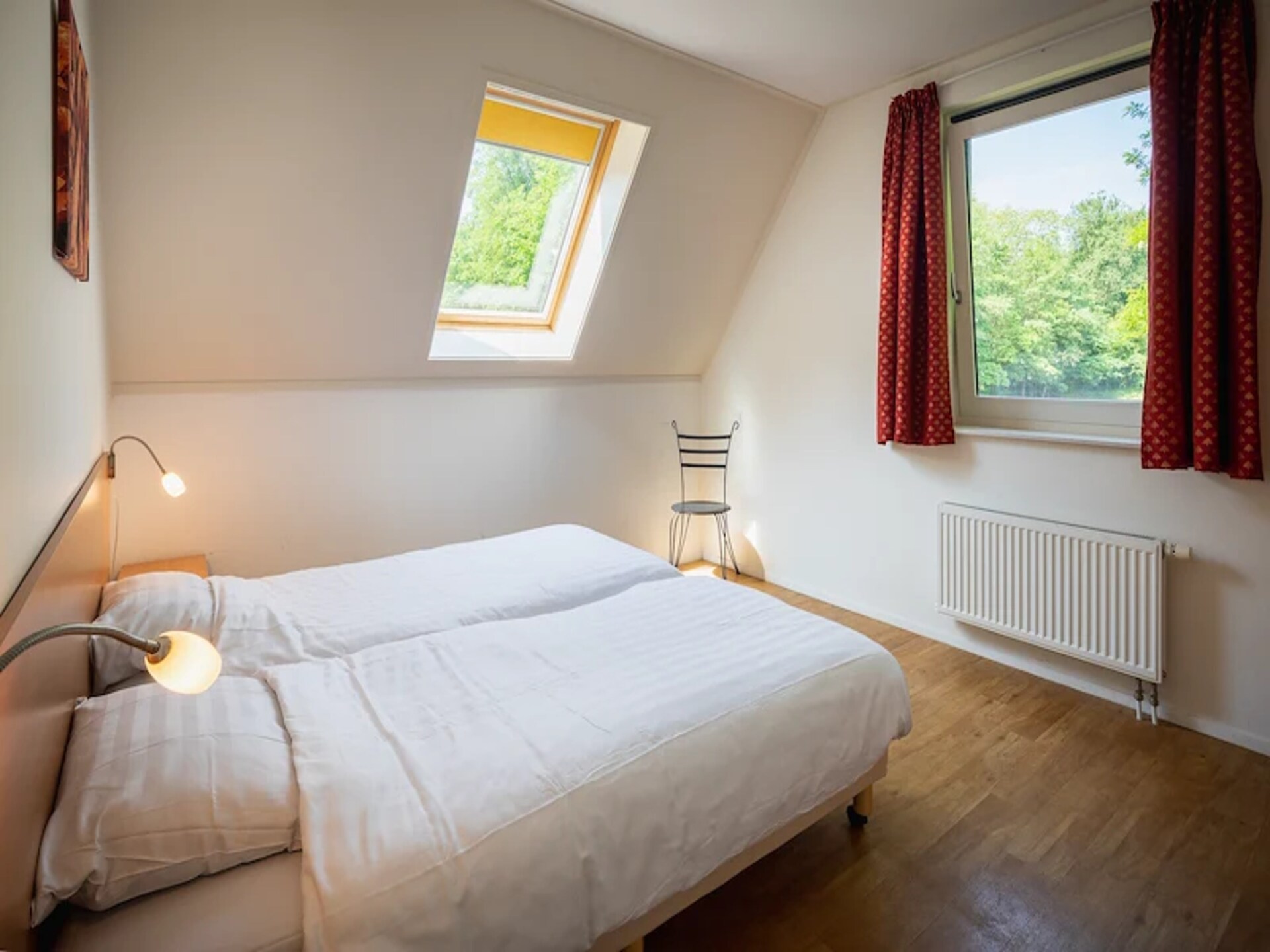 Ruime 10-persoons bungalow met sauna aan de rand van de Veluwse bossen - foto 9