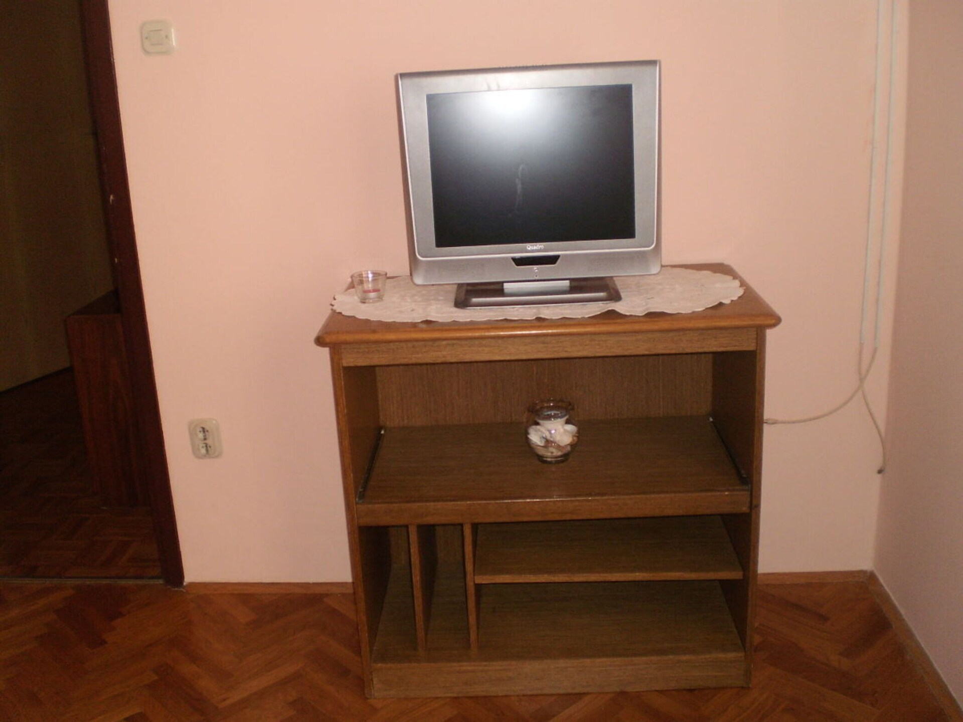 Modern appartement nabij Poreč met zeezicht en terras - foto 8