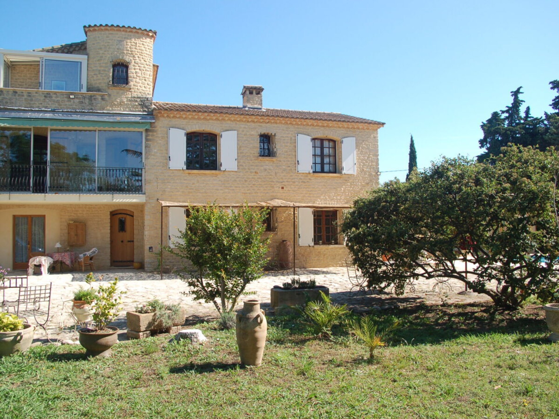 Sfeervol vakantiehuis in Cavaillon met zwembad en tuin - foto 2