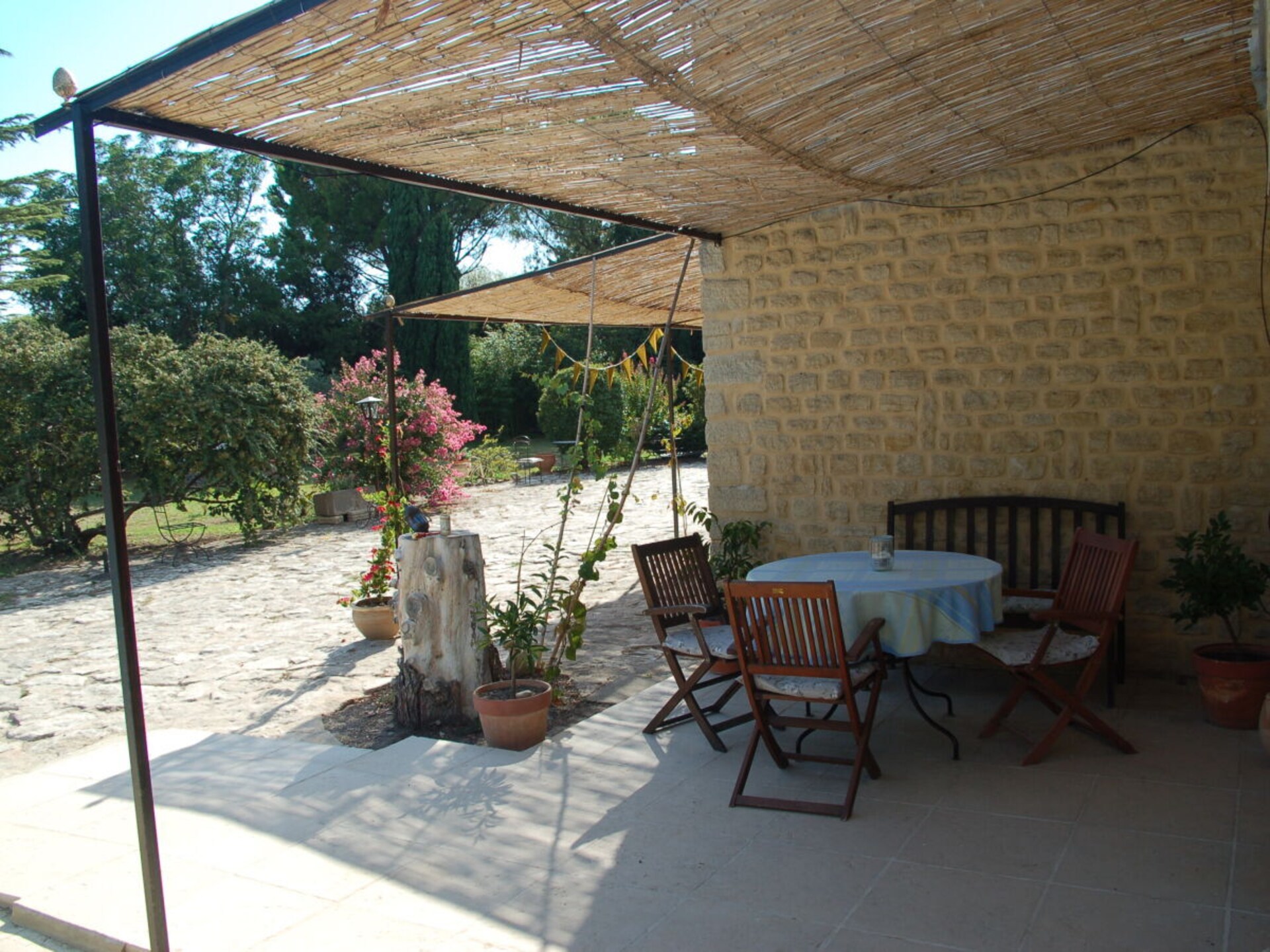 Sfeervol vakantiehuis in Cavaillon met zwembad en tuin - foto 9