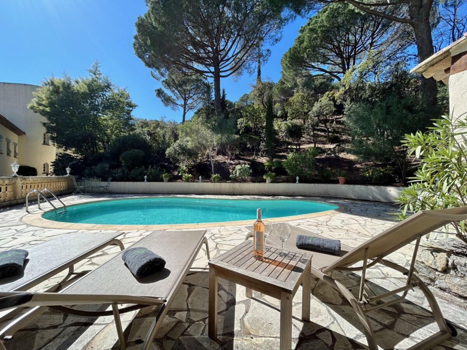 Ruime villa met privézwembad en zeezicht in Sainte-Maxime, 3 km van het strand - foto 9