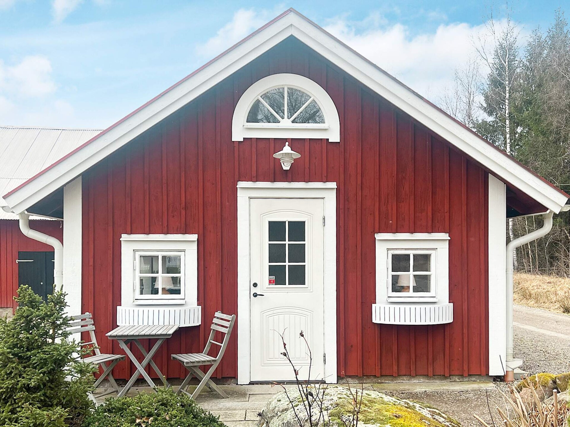 Kneuterig vakantiehuisje bij Växjö met leenfietsen, vlakbij het Åsnen-meer - foto 2