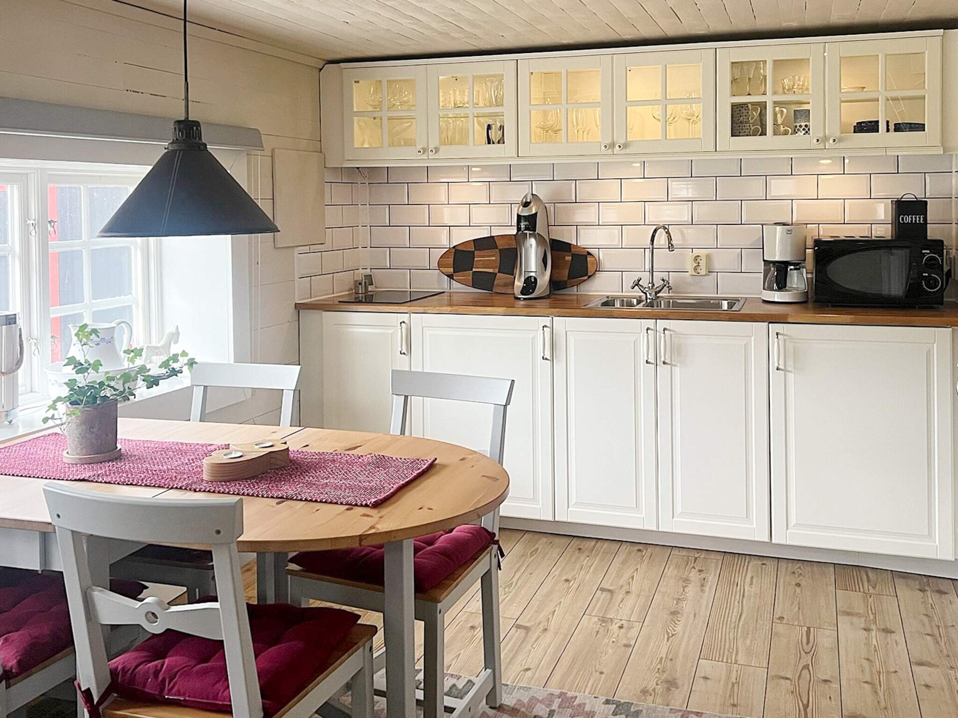 Kneuterig vakantiehuisje bij Växjö met leenfietsen, vlakbij het Åsnen-meer - foto 8