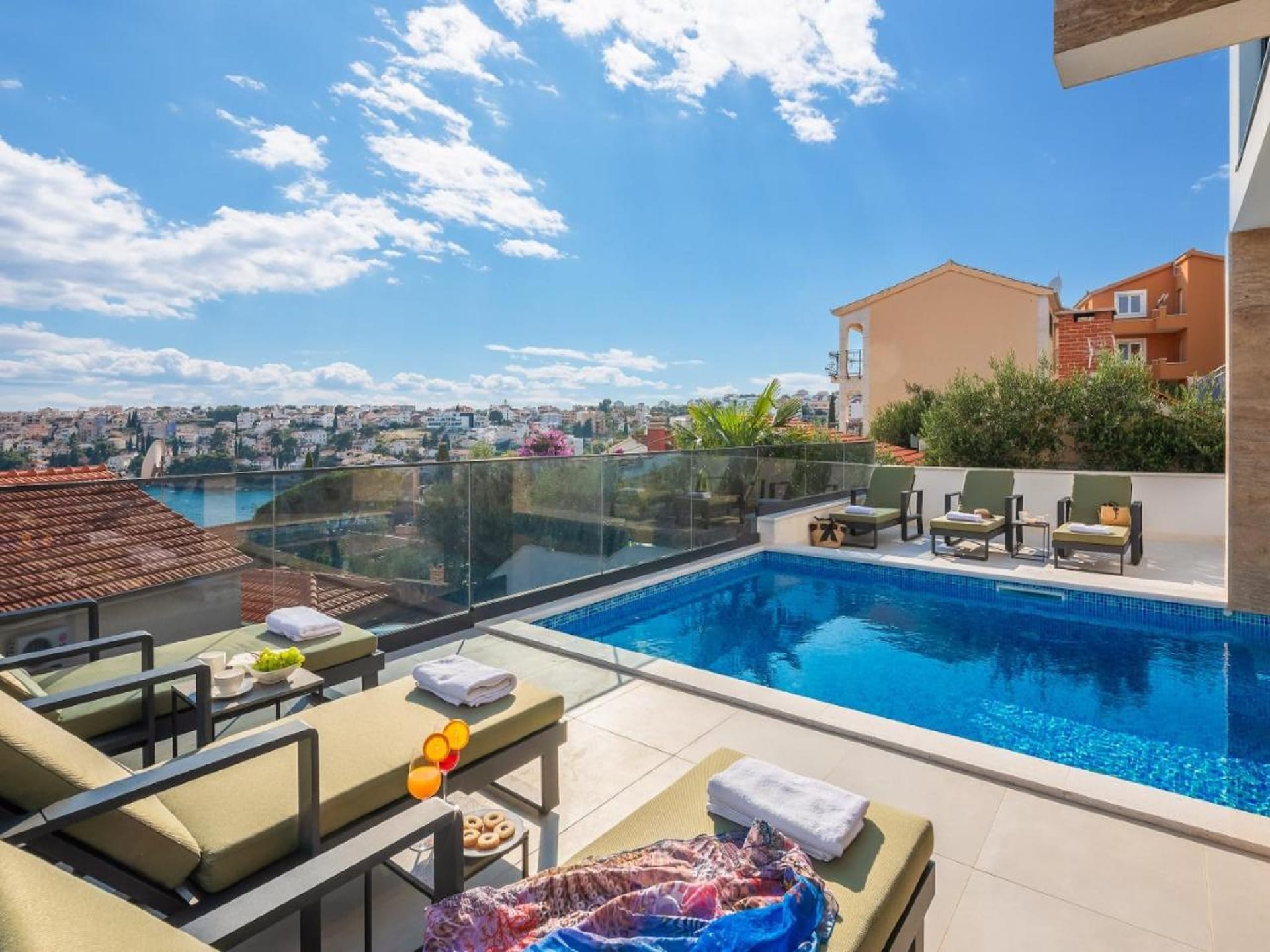 8-persoons luxe villa met privézwembad in Trogir - foto 8