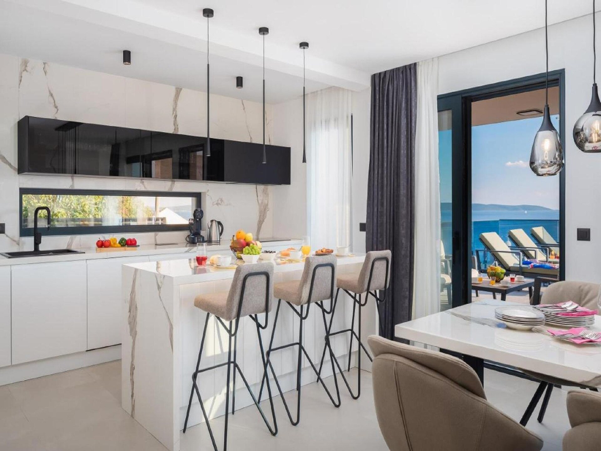8-persoons luxe villa met privézwembad in Trogir - foto 10