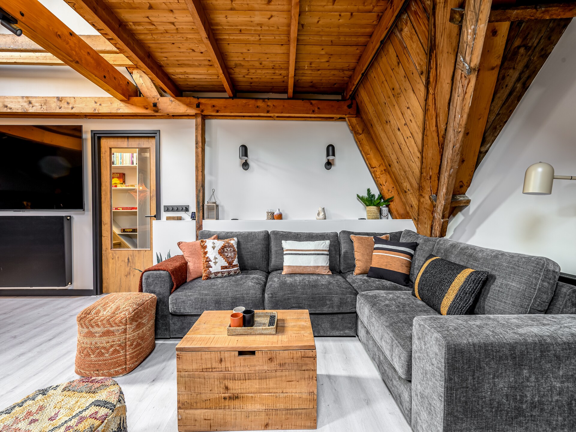 Loft Loopuyt: Riante wellnessloft voor 10 personen in hartje Julianadorp - foto 11