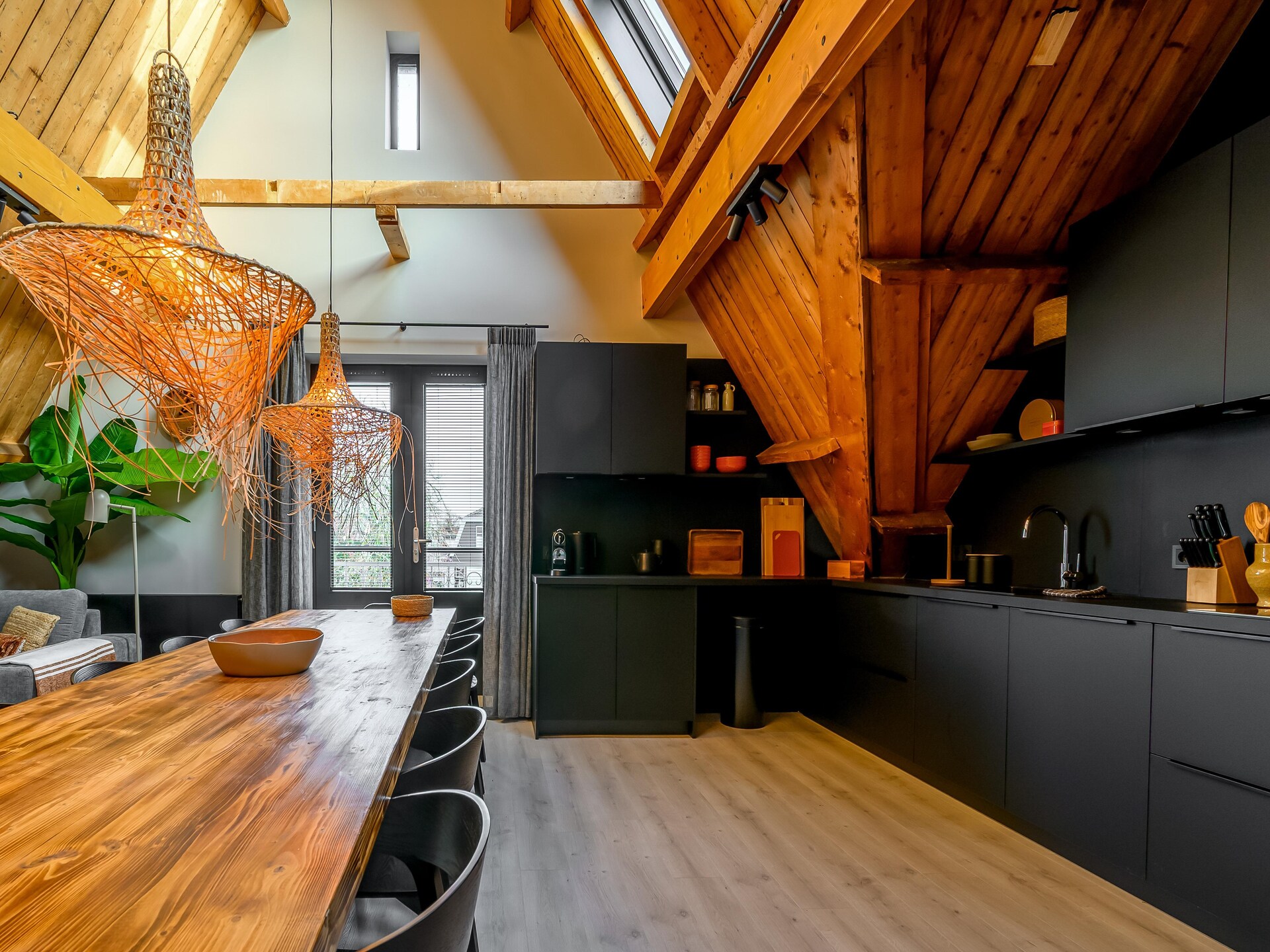 Loft Loopuyt: Riante wellnessloft voor 10 personen in hartje Julianadorp - foto 4
