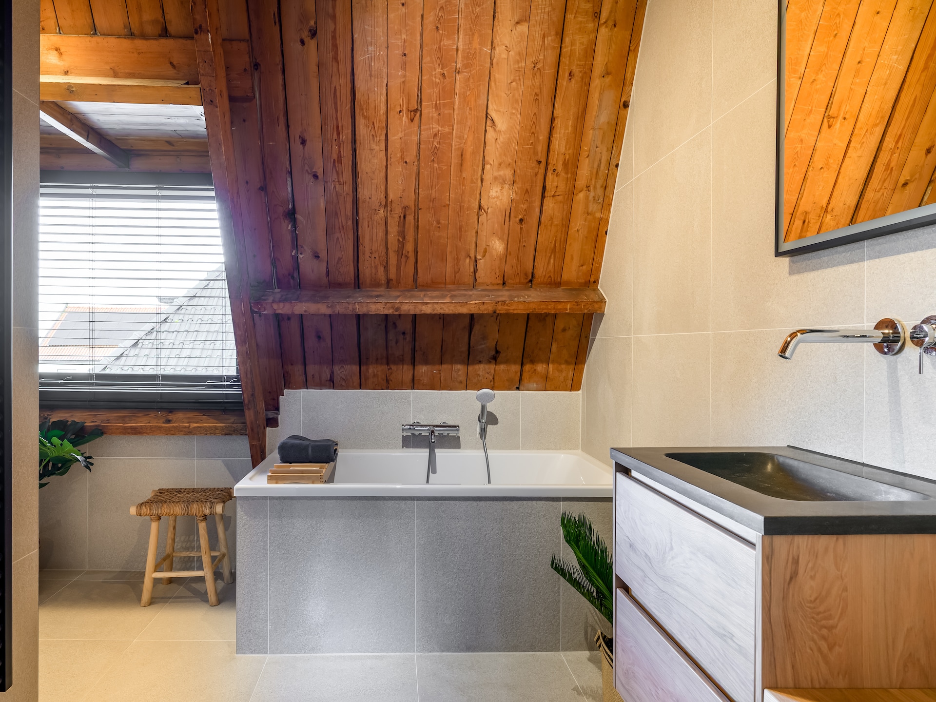 Loft Loopuyt: Riante wellnessloft voor 10 personen in hartje Julianadorp - foto 22