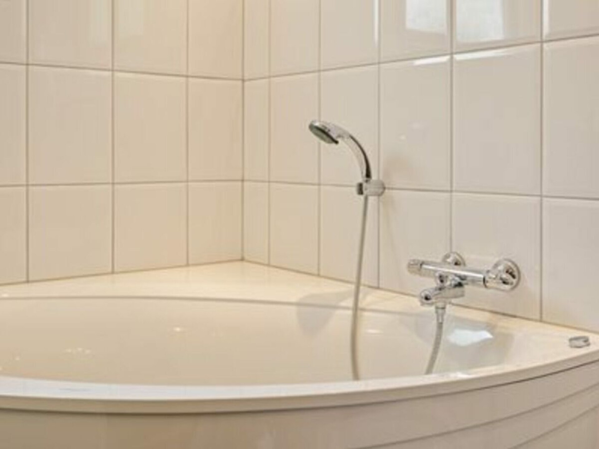 Luxe vakantiehuis met sauna en whirlpool, 20 min van strand Ouddorp - foto 14