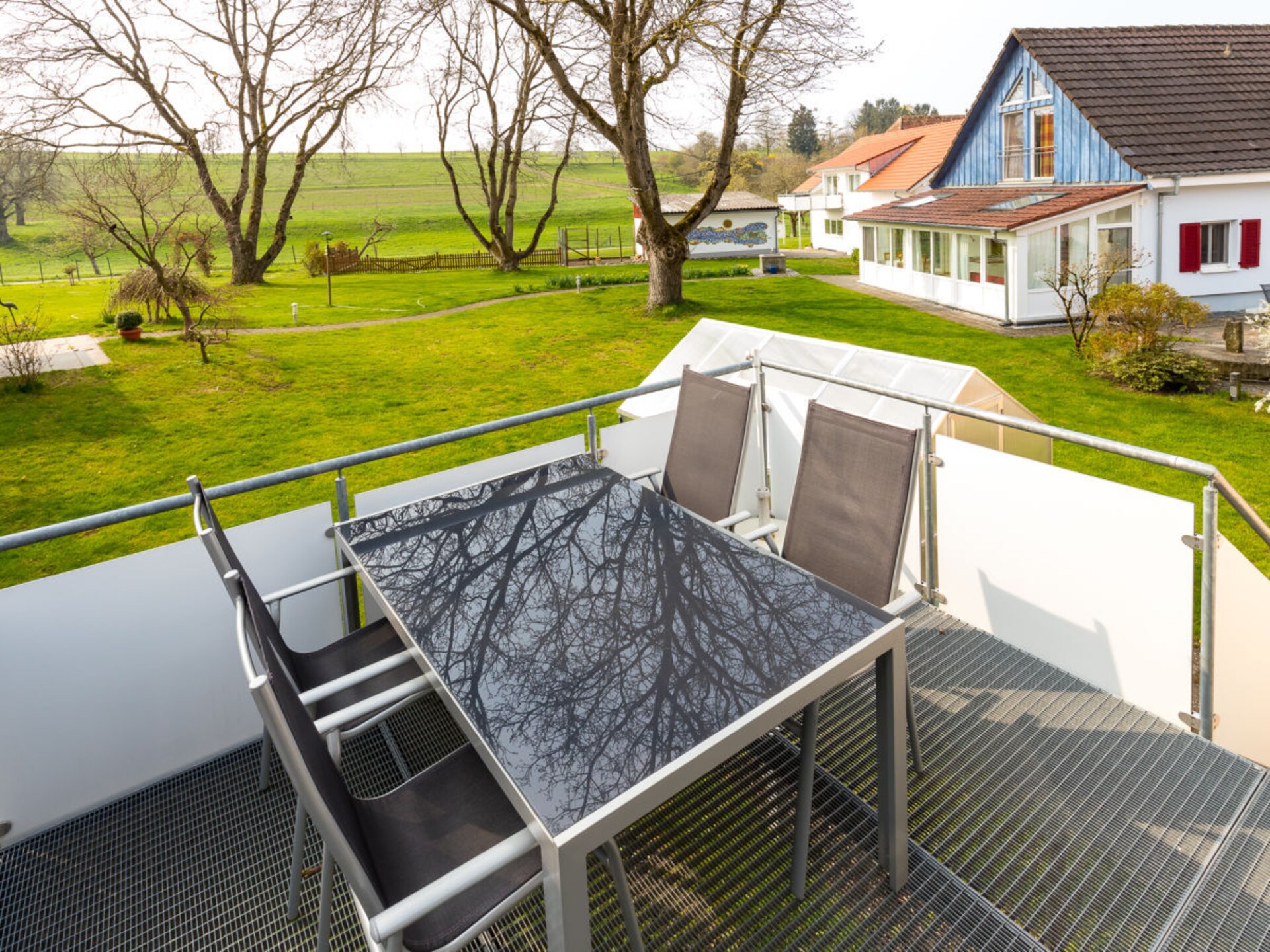 Licht vakantiehuis met balkon en tuin op 4 km van Überlingen - foto 4