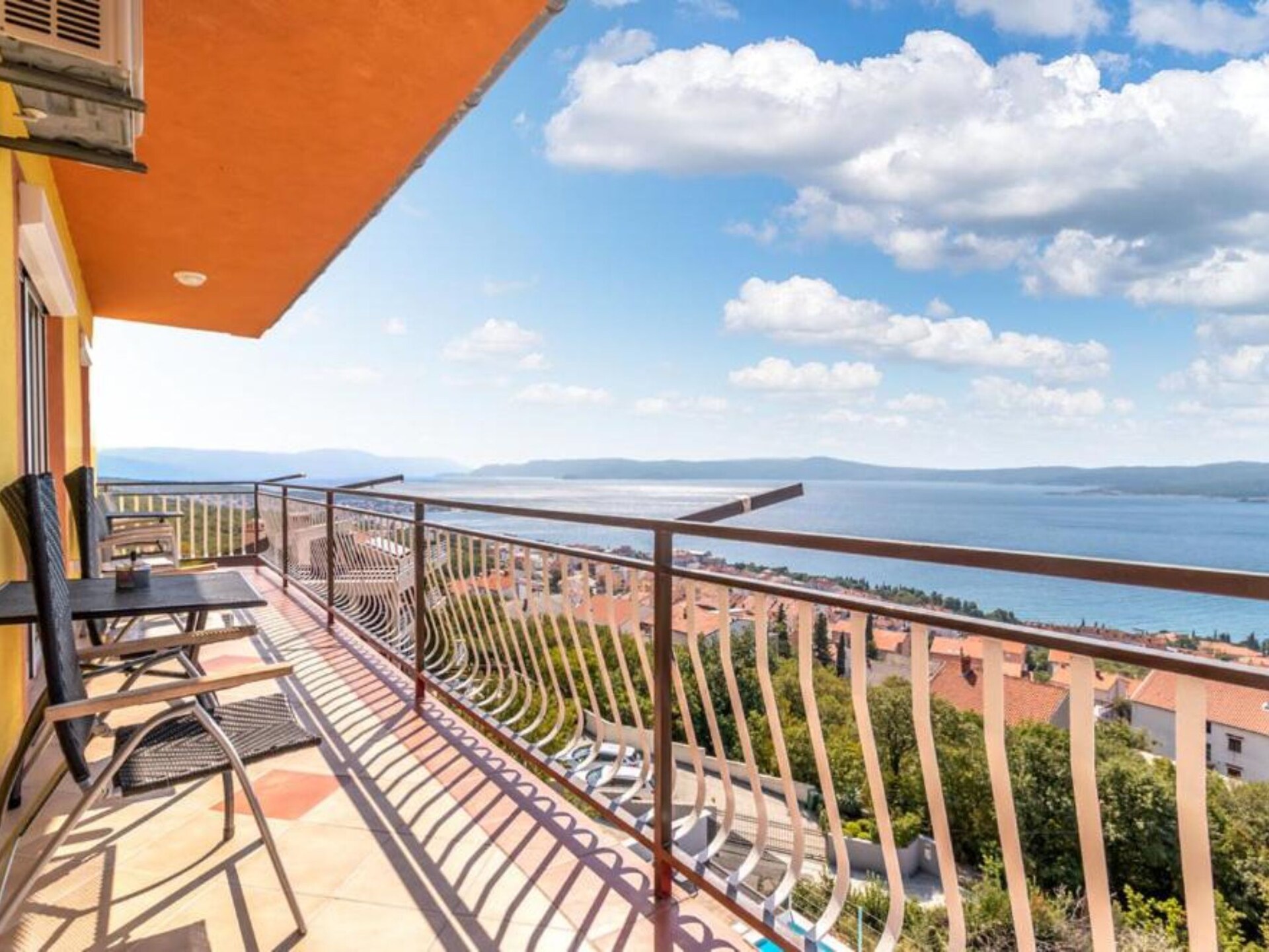 Panoramisch appartement met zeezicht en terras in Crikvenica - foto 27