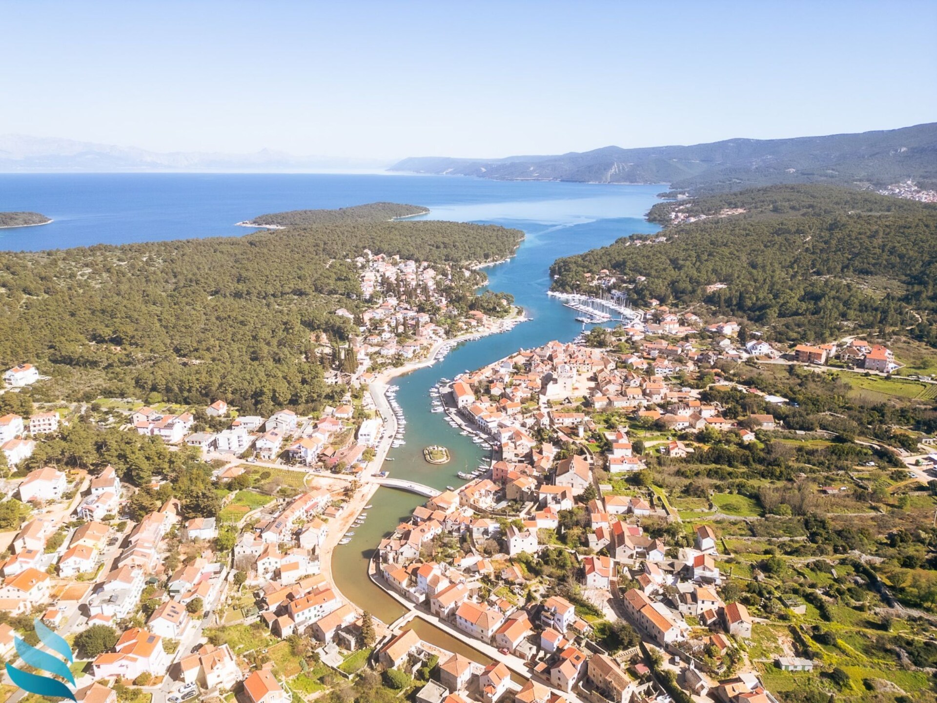 Appartement met balkon en zeezicht in Vrboska, vlak bij het strand - foto 9