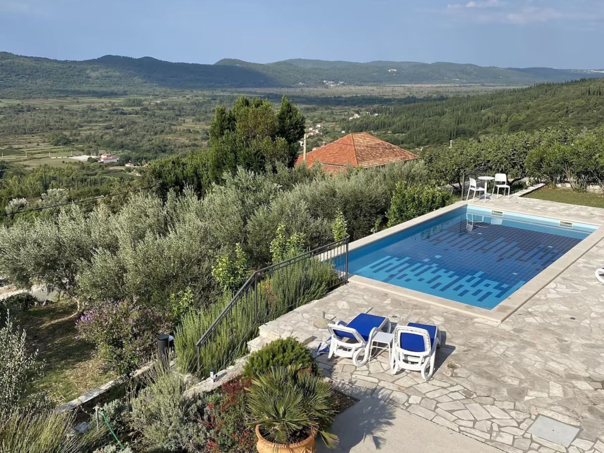 Villa Oliva in Gruda: Rustige villa met zwembad en terras - foto 26