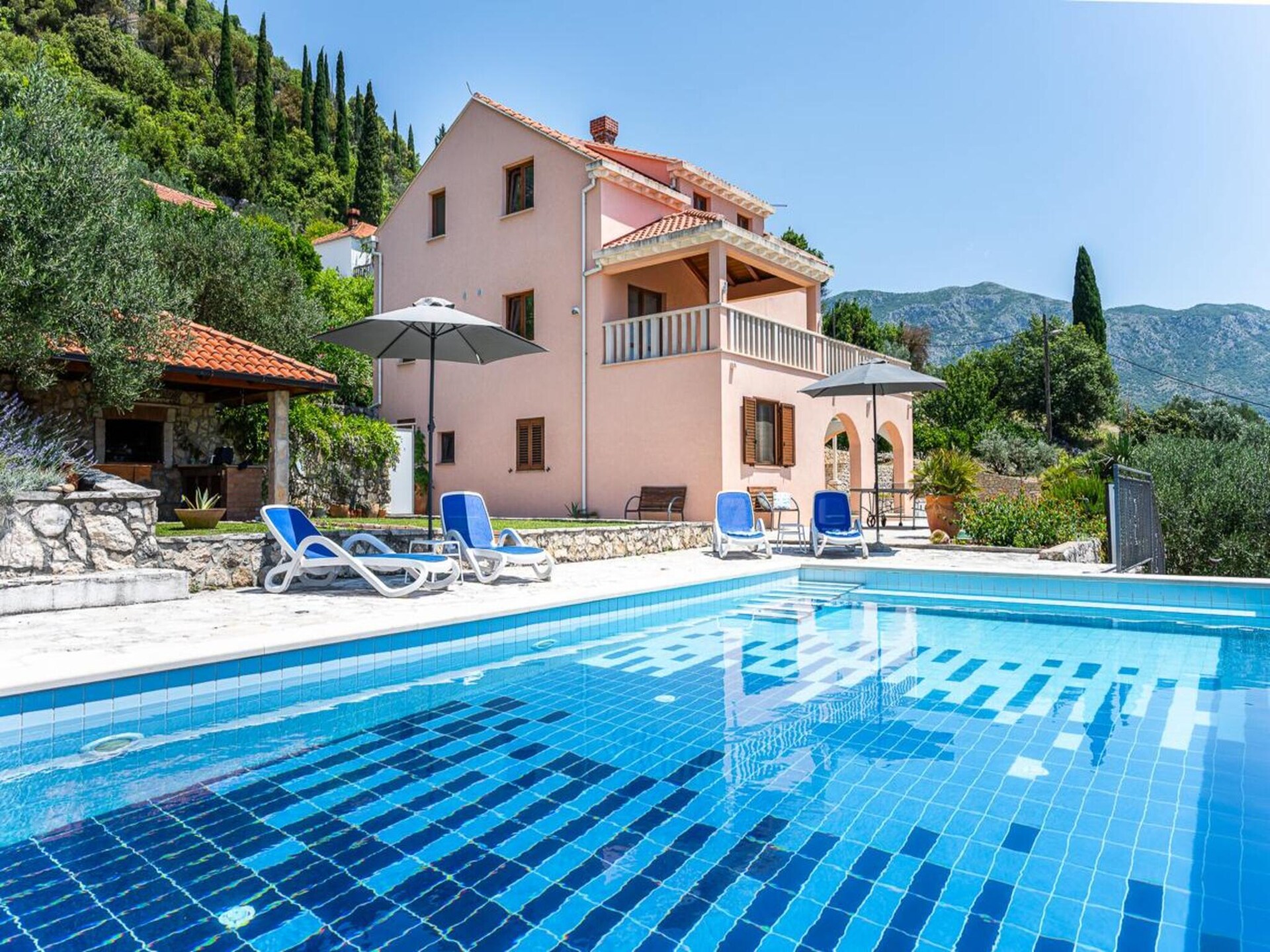 Villa Oliva in Gruda: Rustige villa met zwembad en terras - foto 21