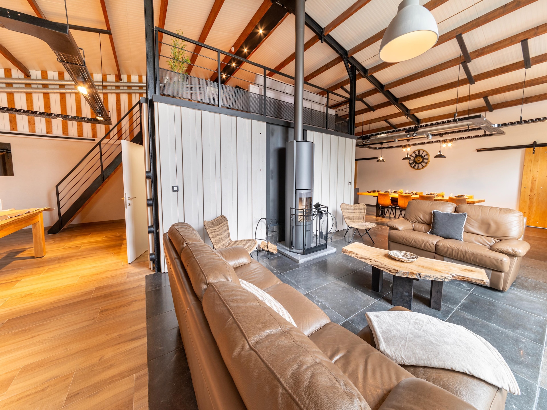 Gite à la ferme avec Piscine intérrieur sauna et bains à remous - foto 15