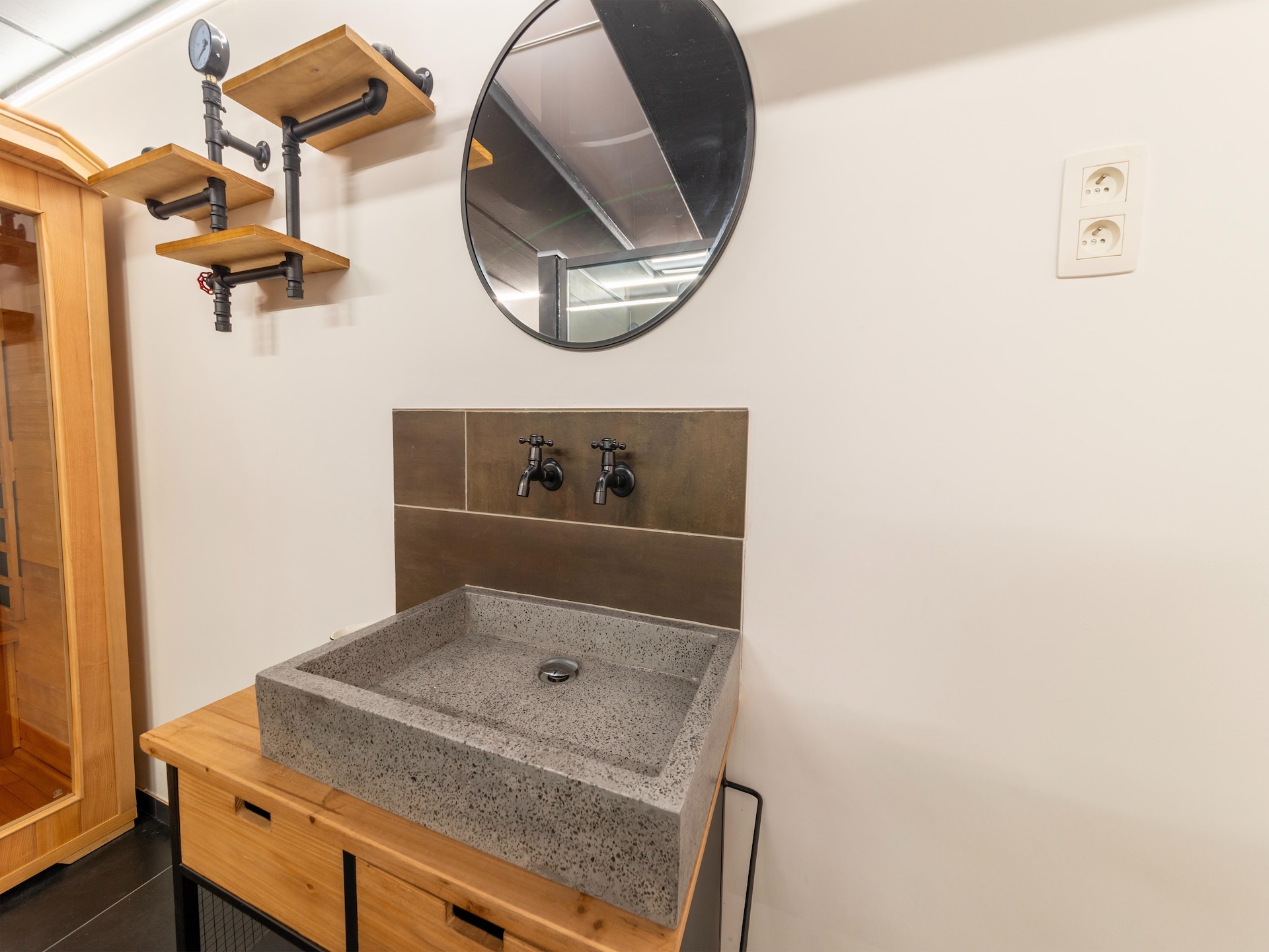 Gite à la ferme avec Piscine intérrieur sauna et bains à remous - foto 21
