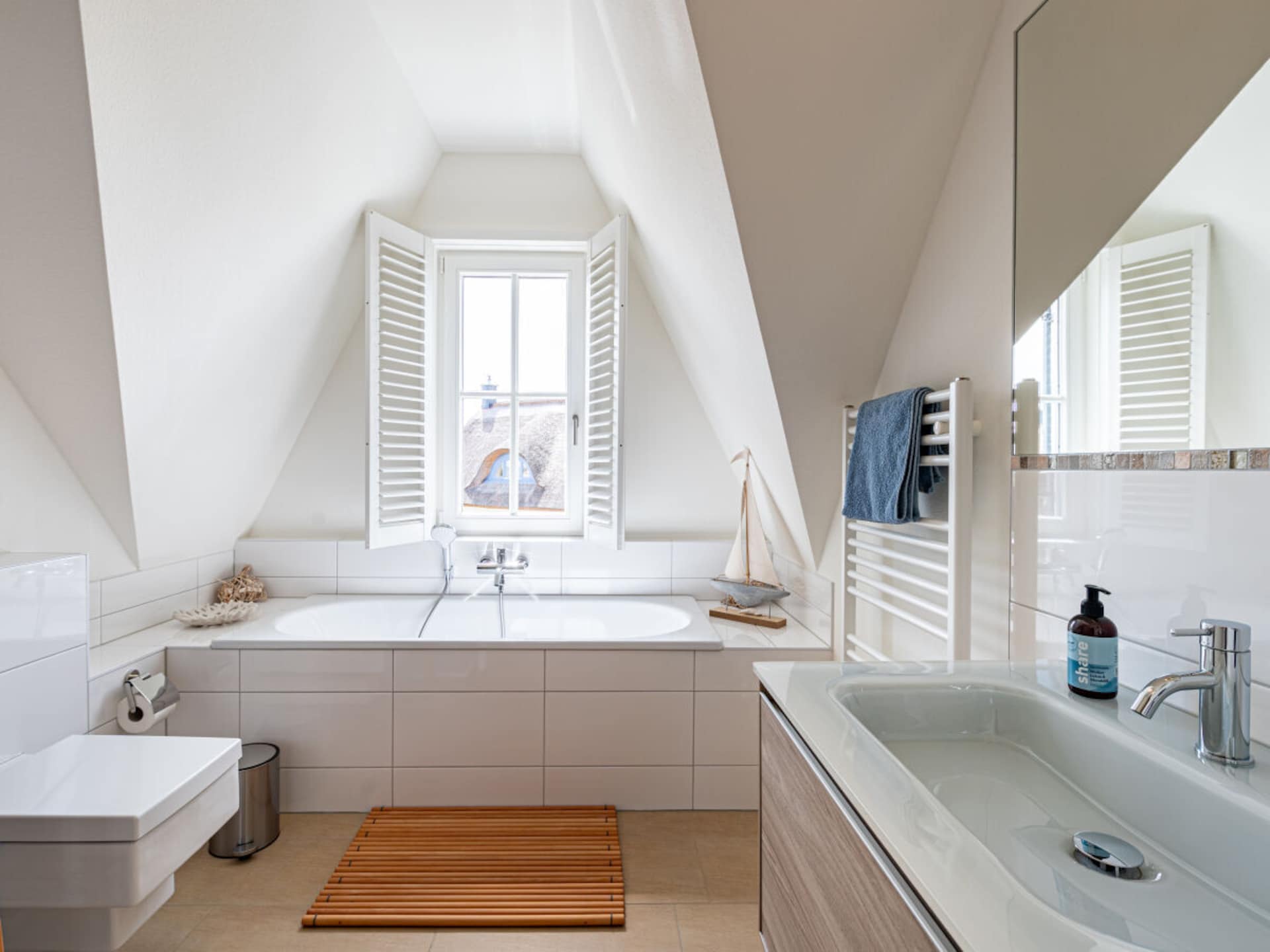 Exclusief rietgedekt vakantiehuis met sauna en zeezicht in Kramerhof - foto 24