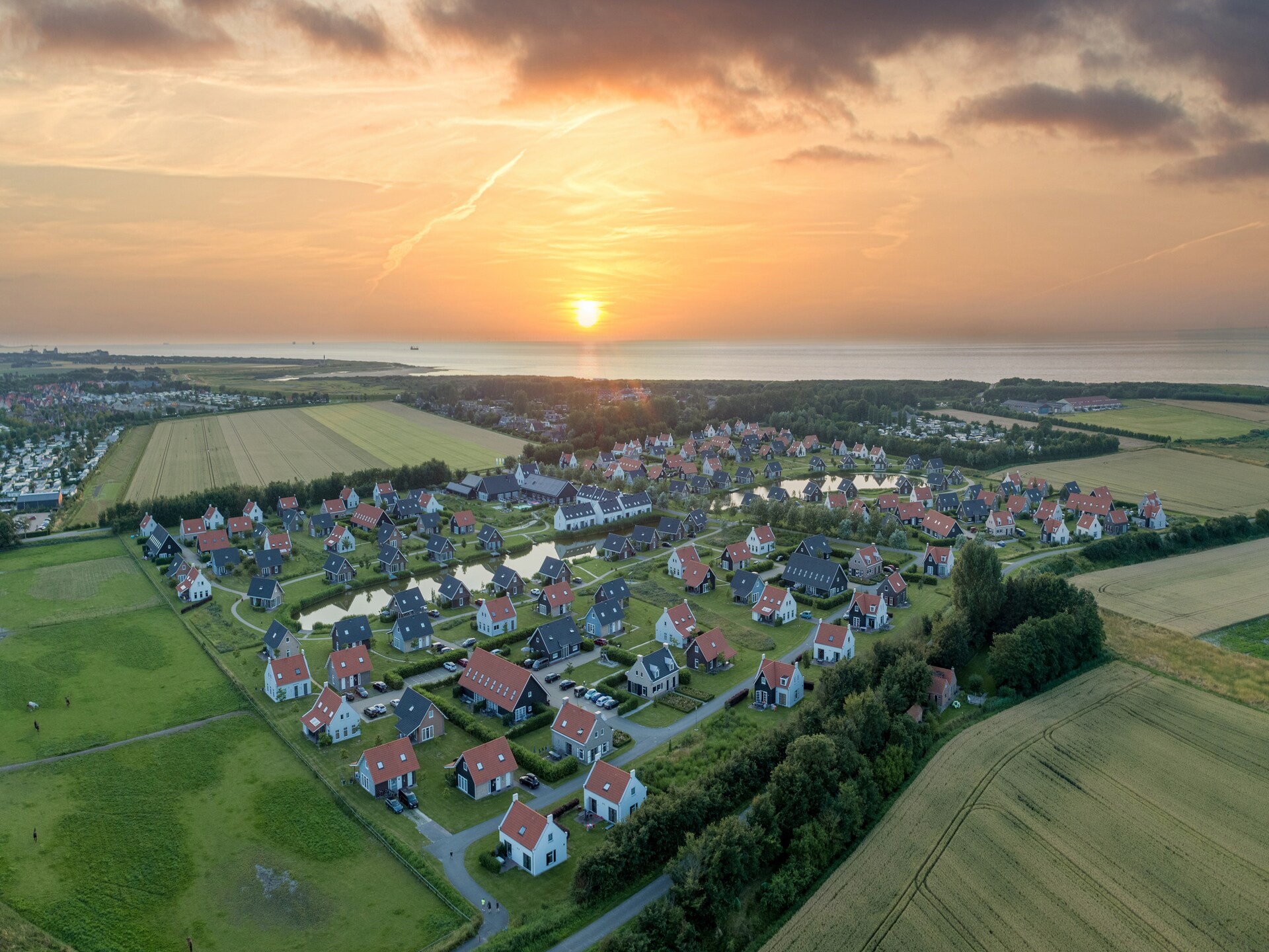 Halfvrijstaand vakantiehuis met tuin, 700m van strand, huisdieren welkom - foto 33