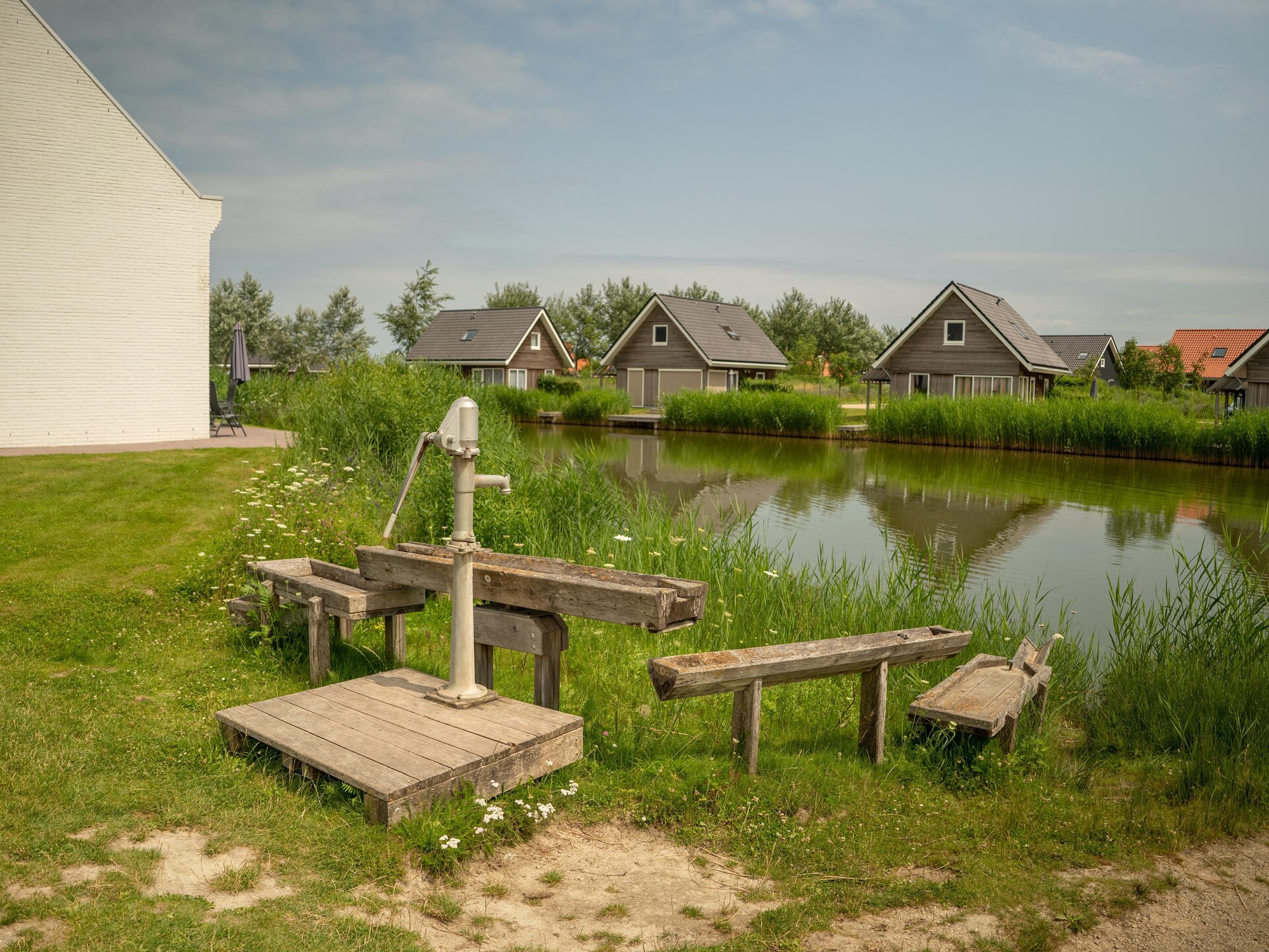 Halfvrijstaand vakantiehuis met tuin, 700m van strand, huisdieren welkom - foto 27