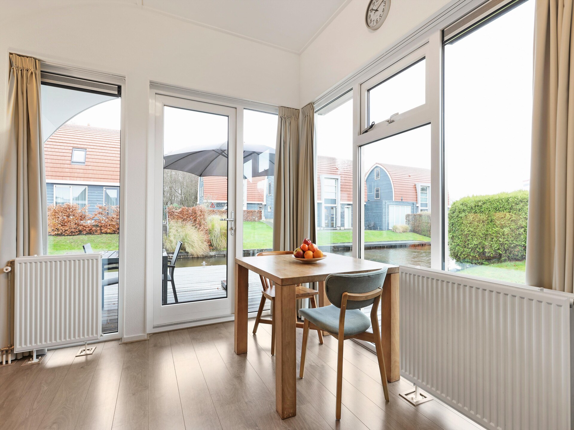 Romantisch waterbungalow voor 2 personen aan Zuidlaardermeer in Drenthe - foto 2