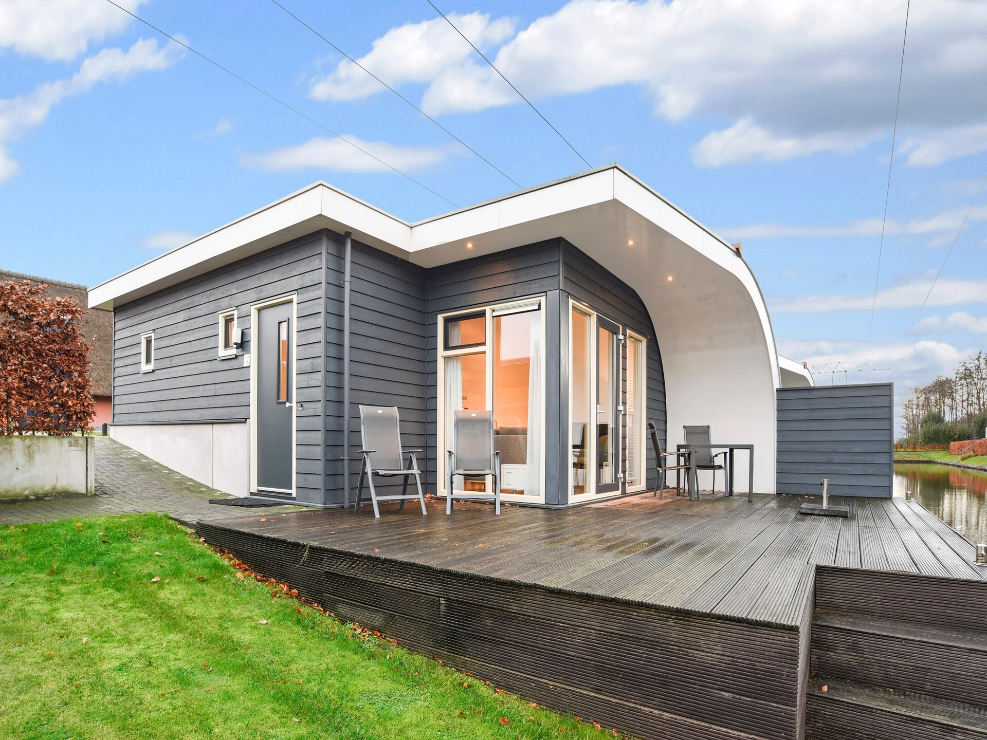 Luxe watervilla met sauna en aanlegsteiger aan het Zuidlaardermeer - foto 9