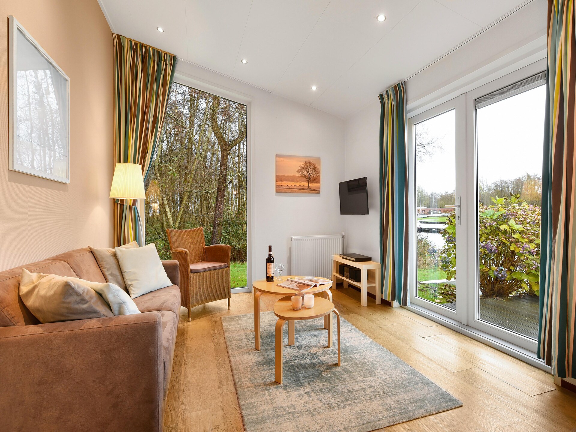 Vrijstaand waterchalet aan het Zuidlaardermeer in Drenthe - foto 4