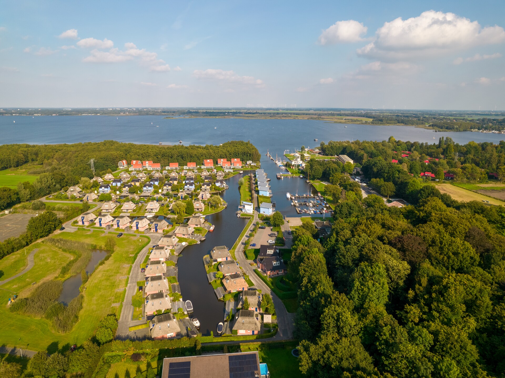 Vrijstaand waterchalet aan het Zuidlaardermeer in Drenthe - foto 15